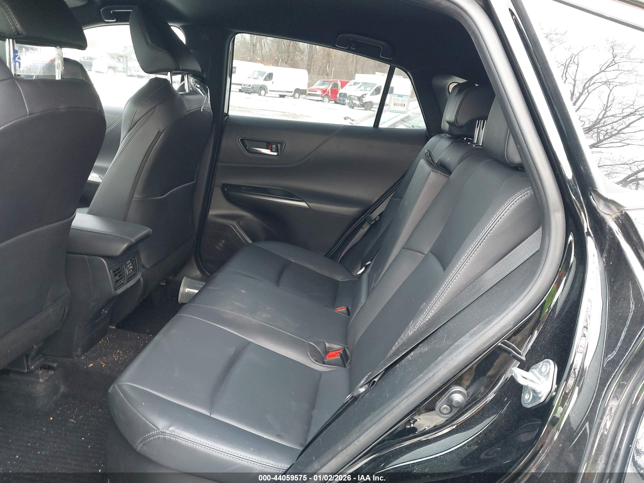 TOYOTA VENZA image 8