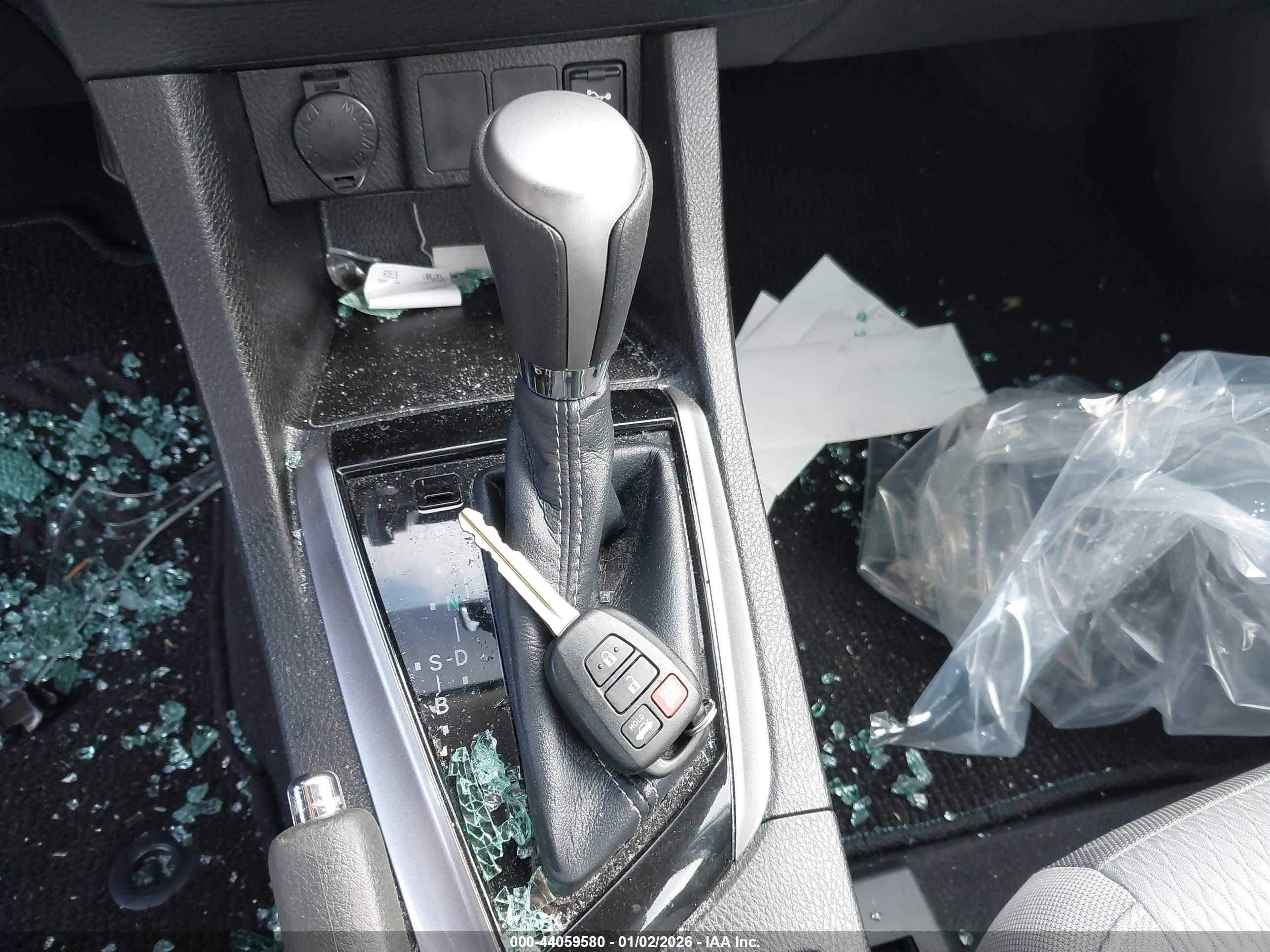 TOYOTA COROLLA image 11