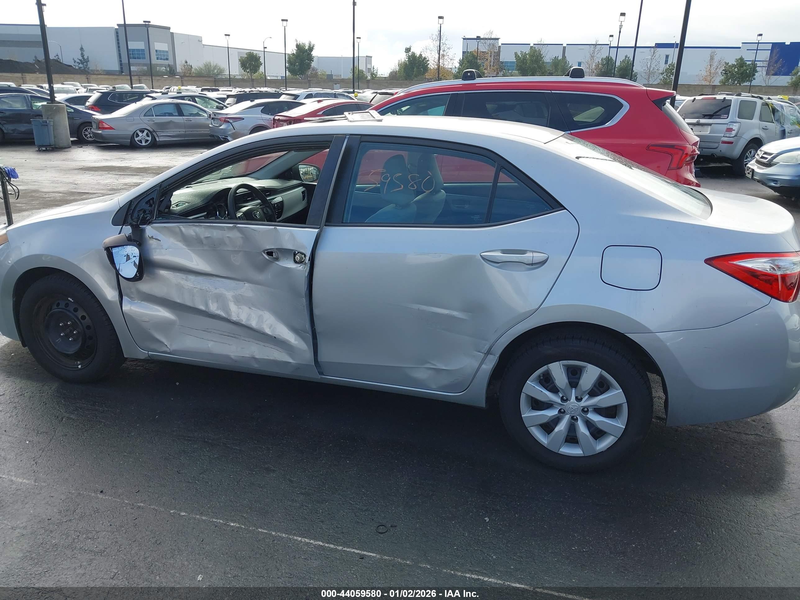 TOYOTA COROLLA image 6