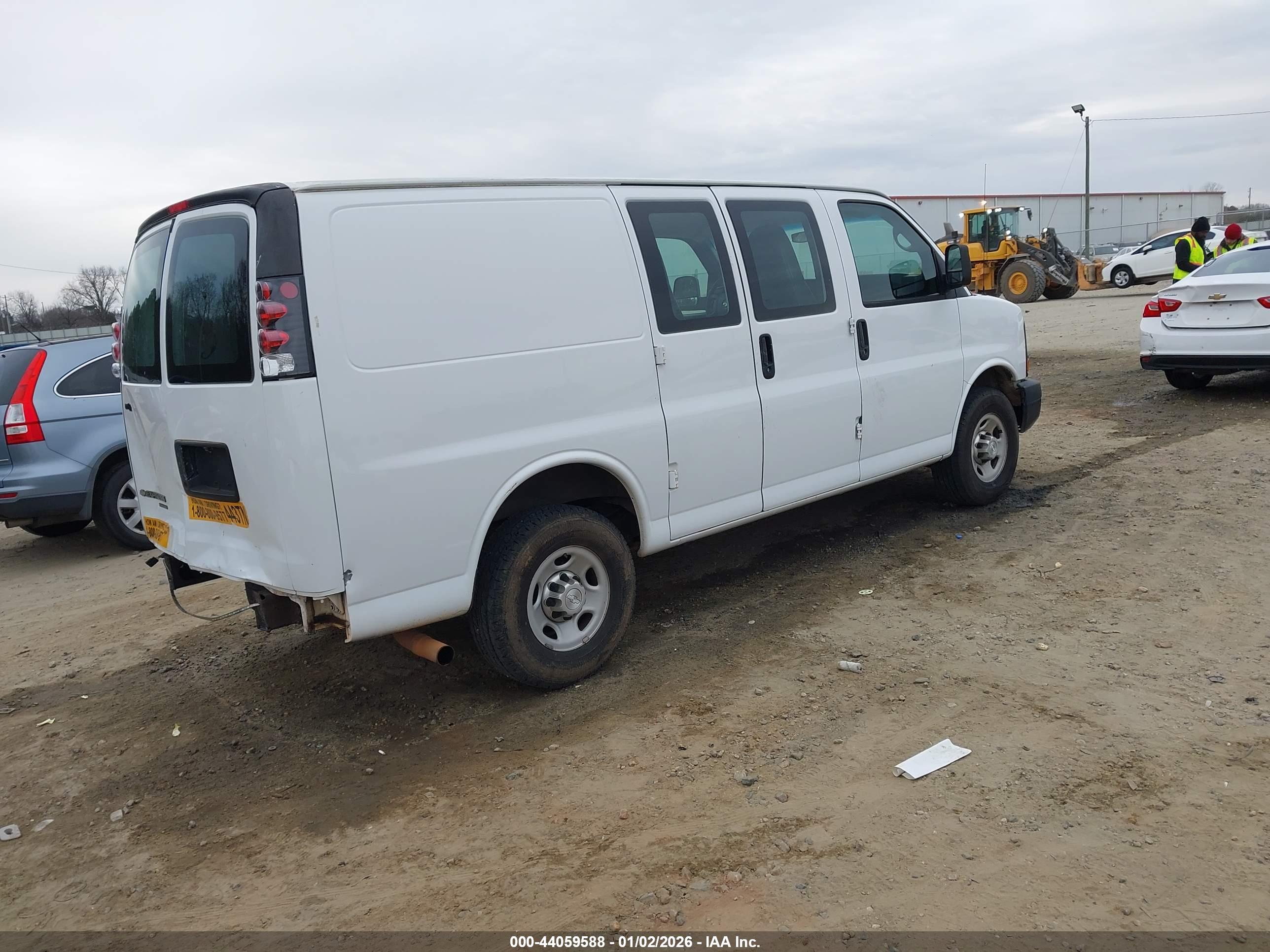 CHEVROLET EXPRESS image 4