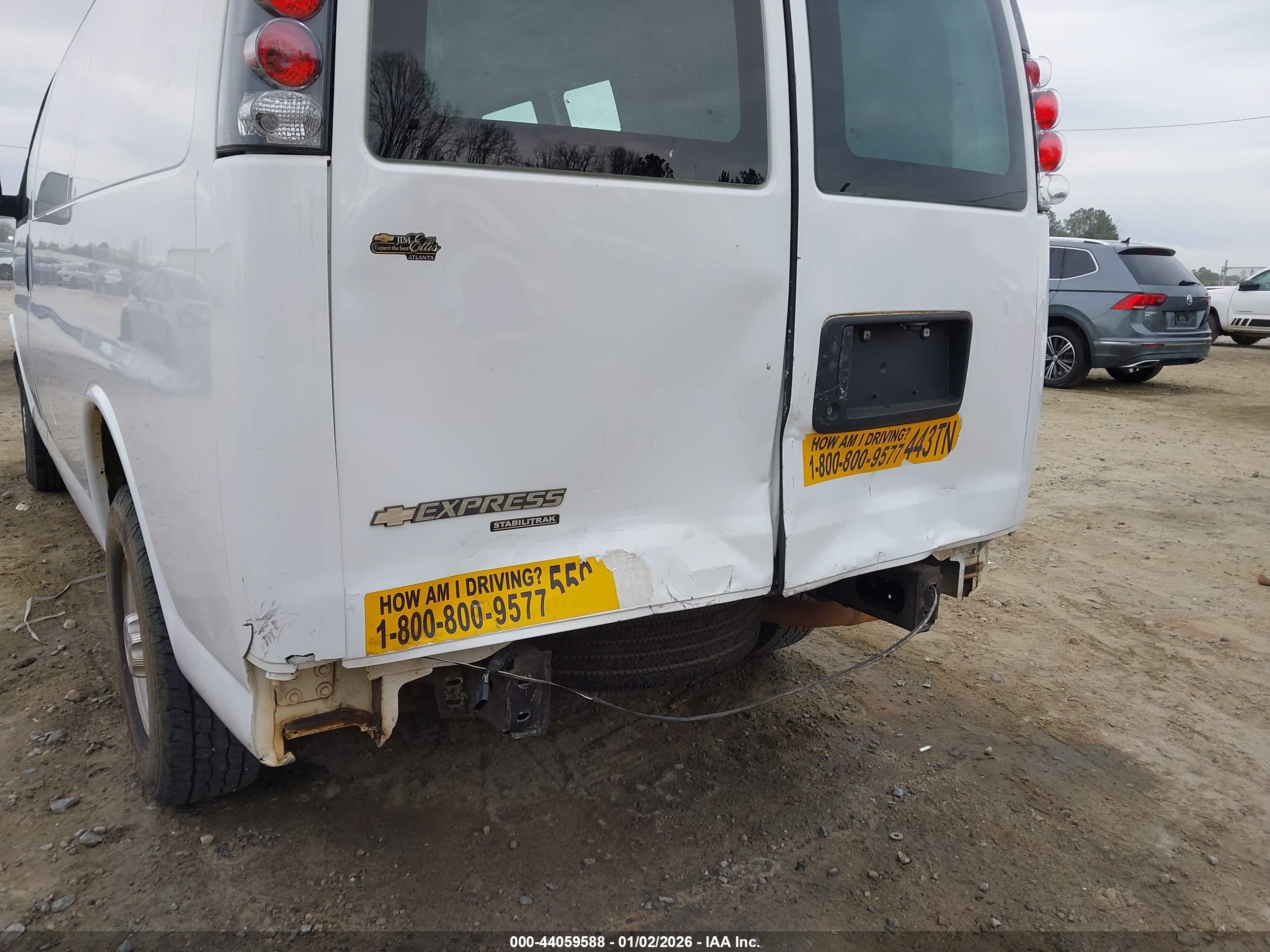 CHEVROLET EXPRESS image 6