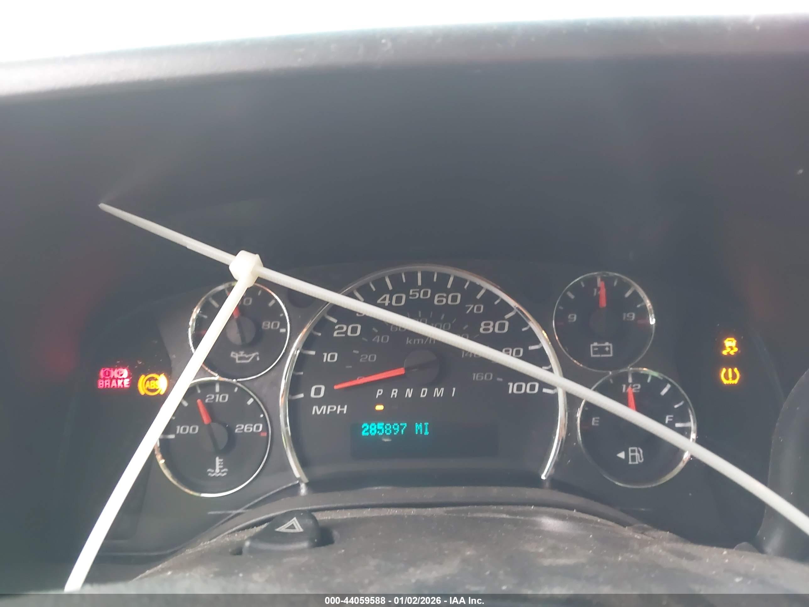 CHEVROLET EXPRESS image 7