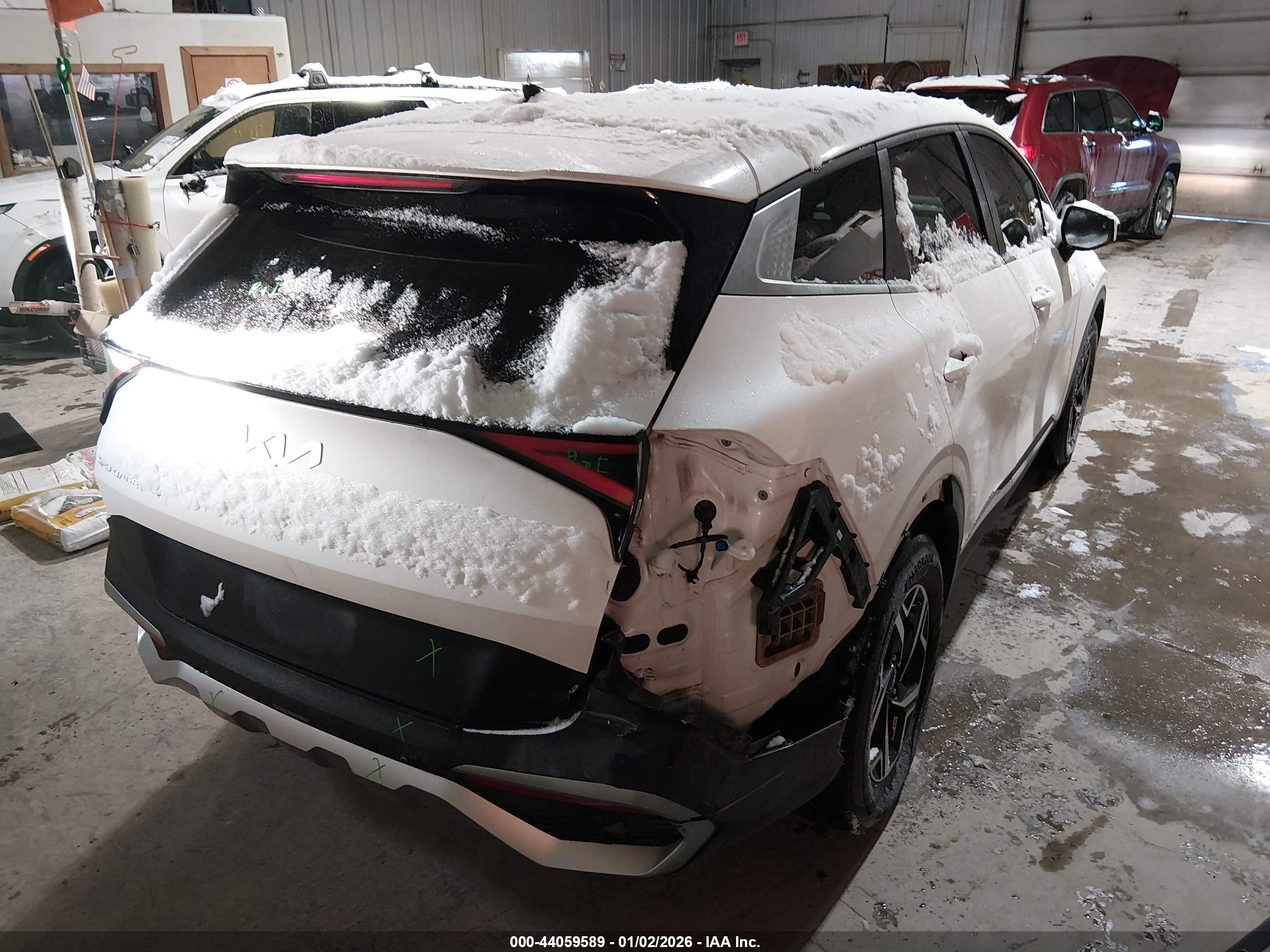 KIA SPORTAGE image 4