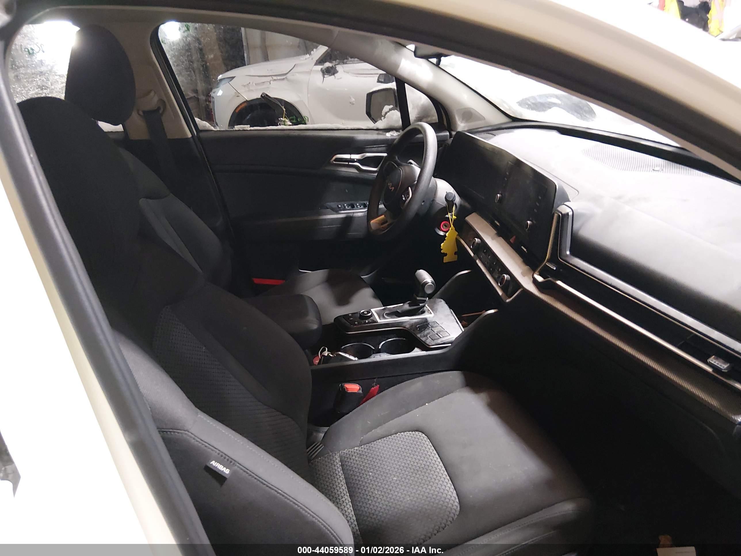 KIA SPORTAGE image 5