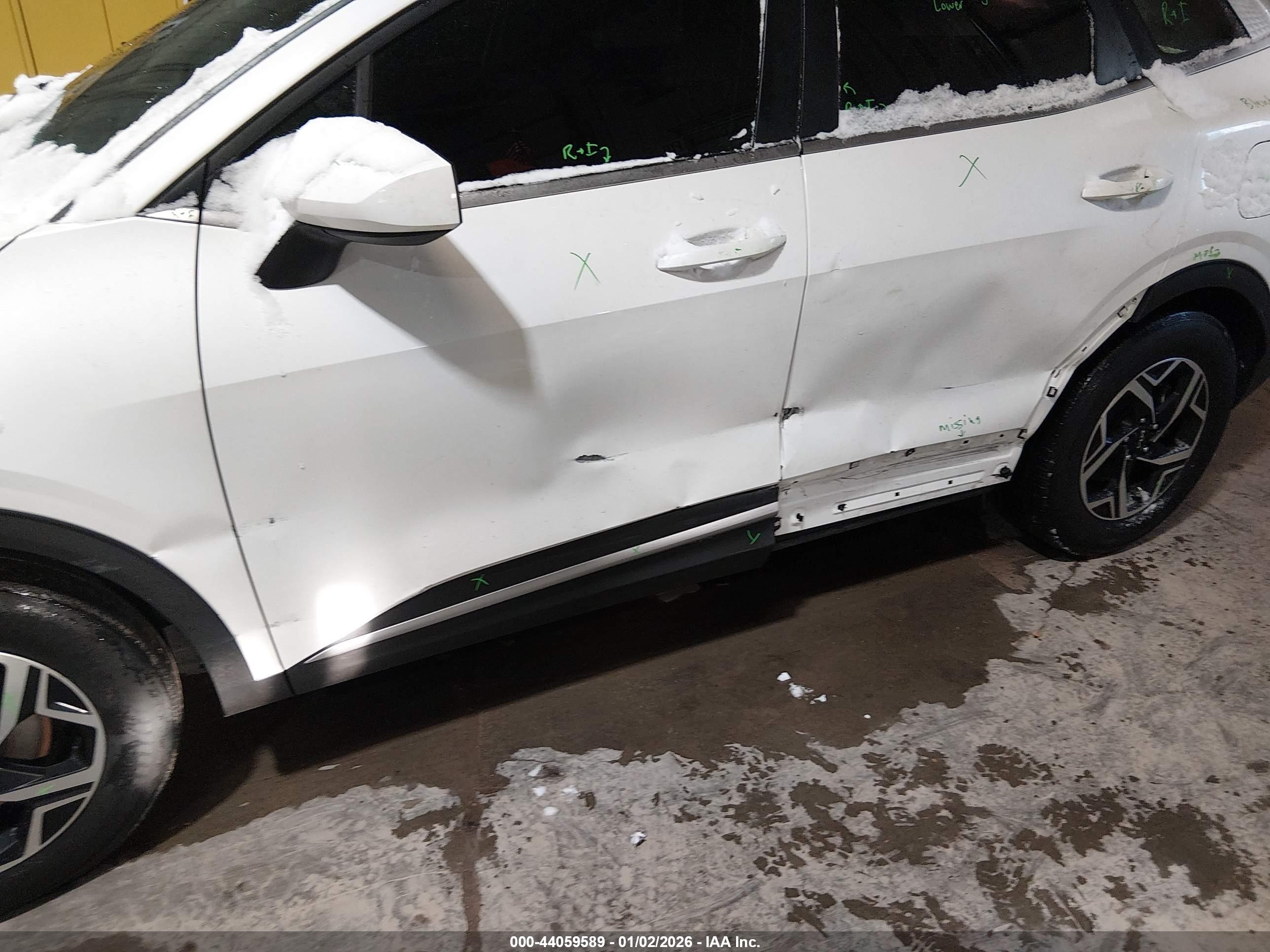 KIA SPORTAGE image 6