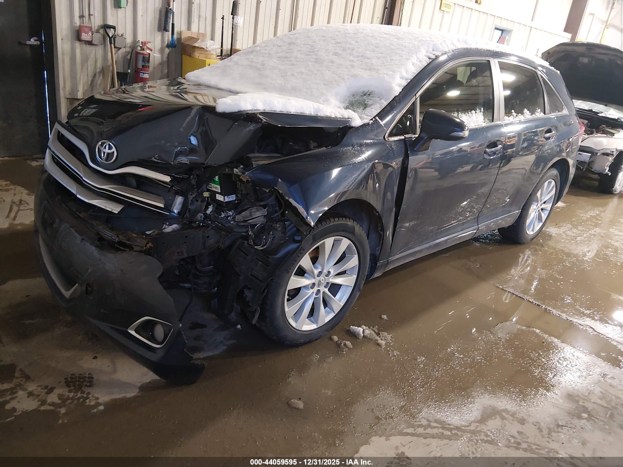 TOYOTA VENZA image 2