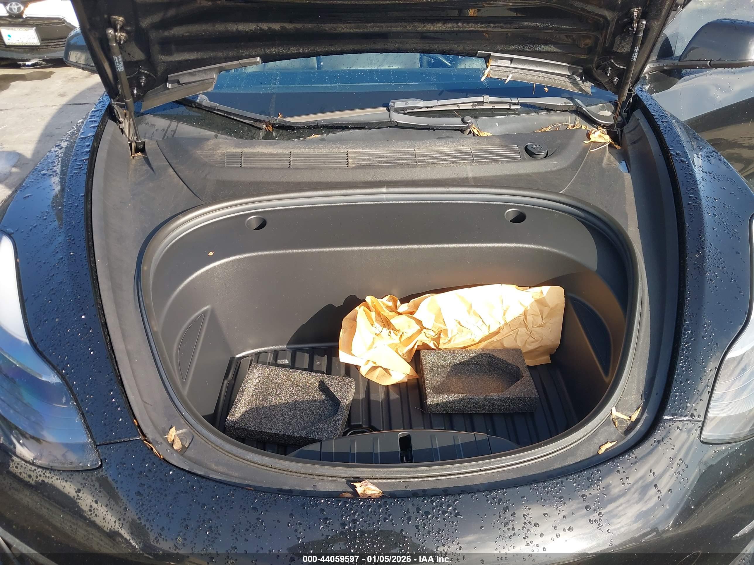 TESLA MODEL image 10