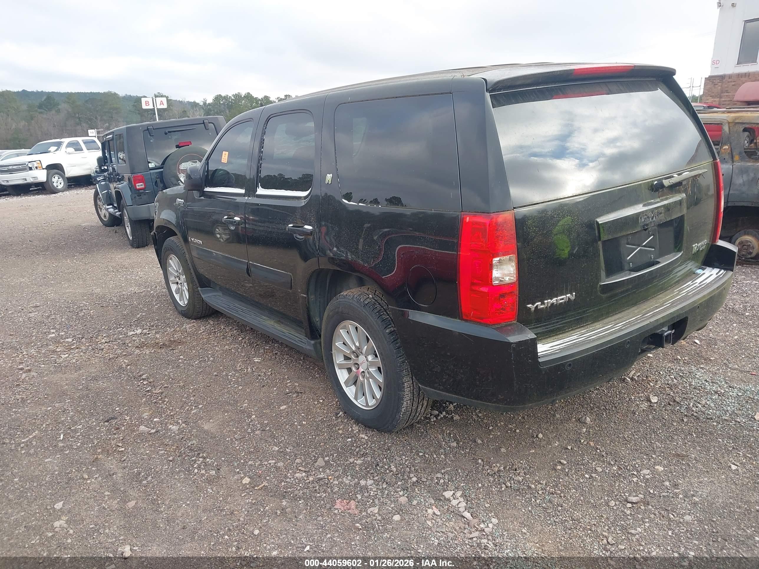 GMC YUKON image 3