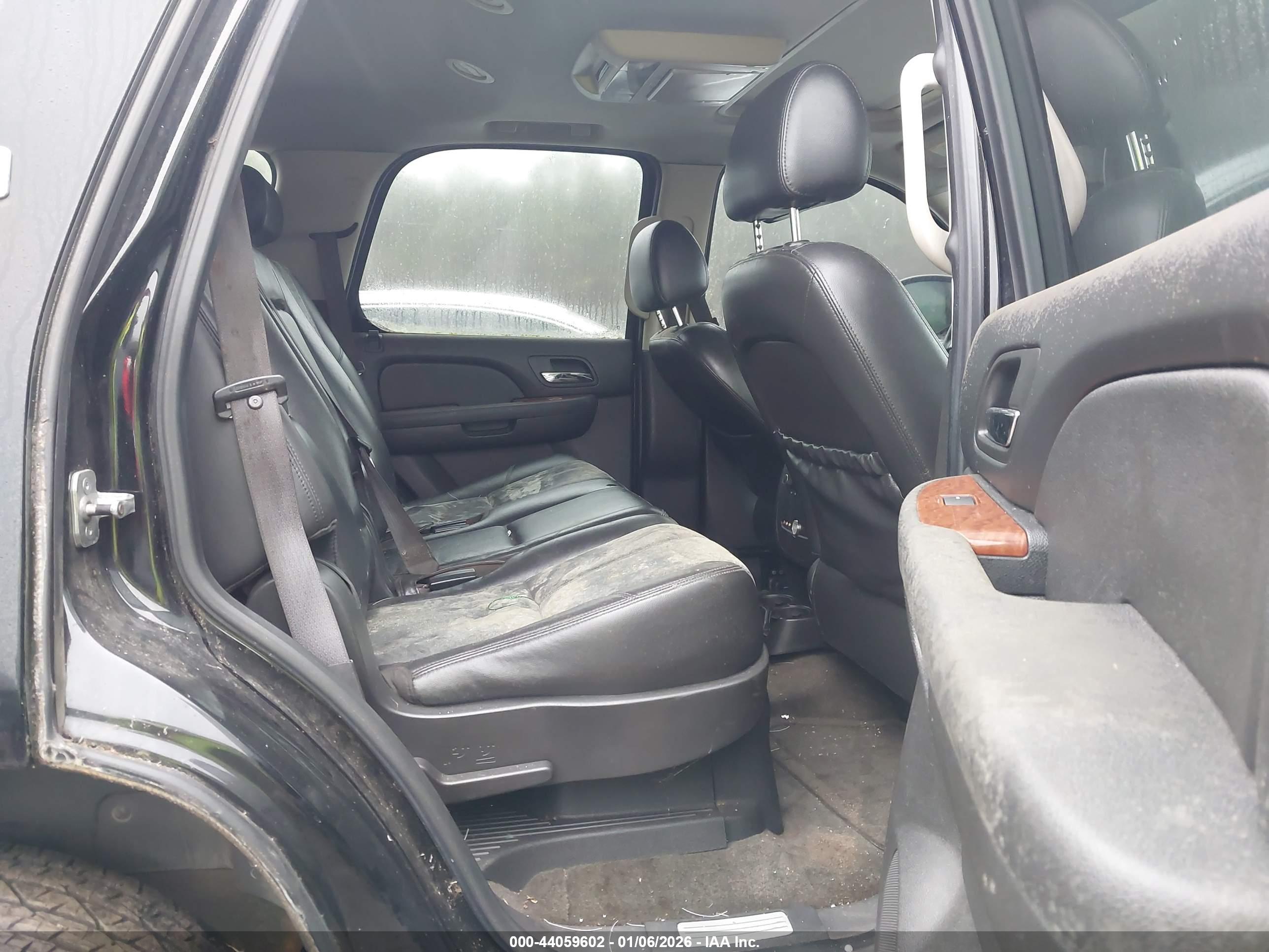 GMC YUKON image 8