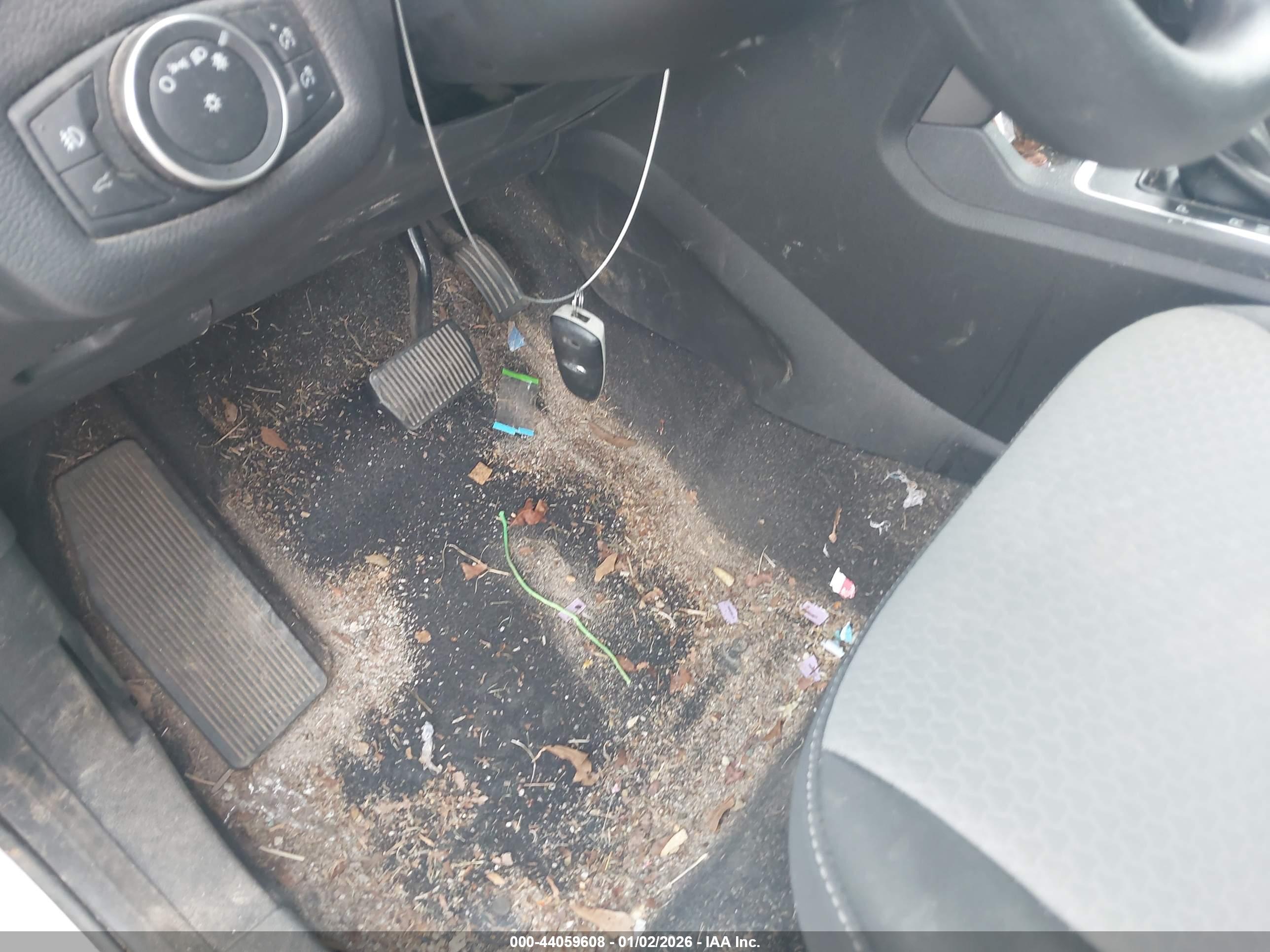 FORD ESCAPE image 11
