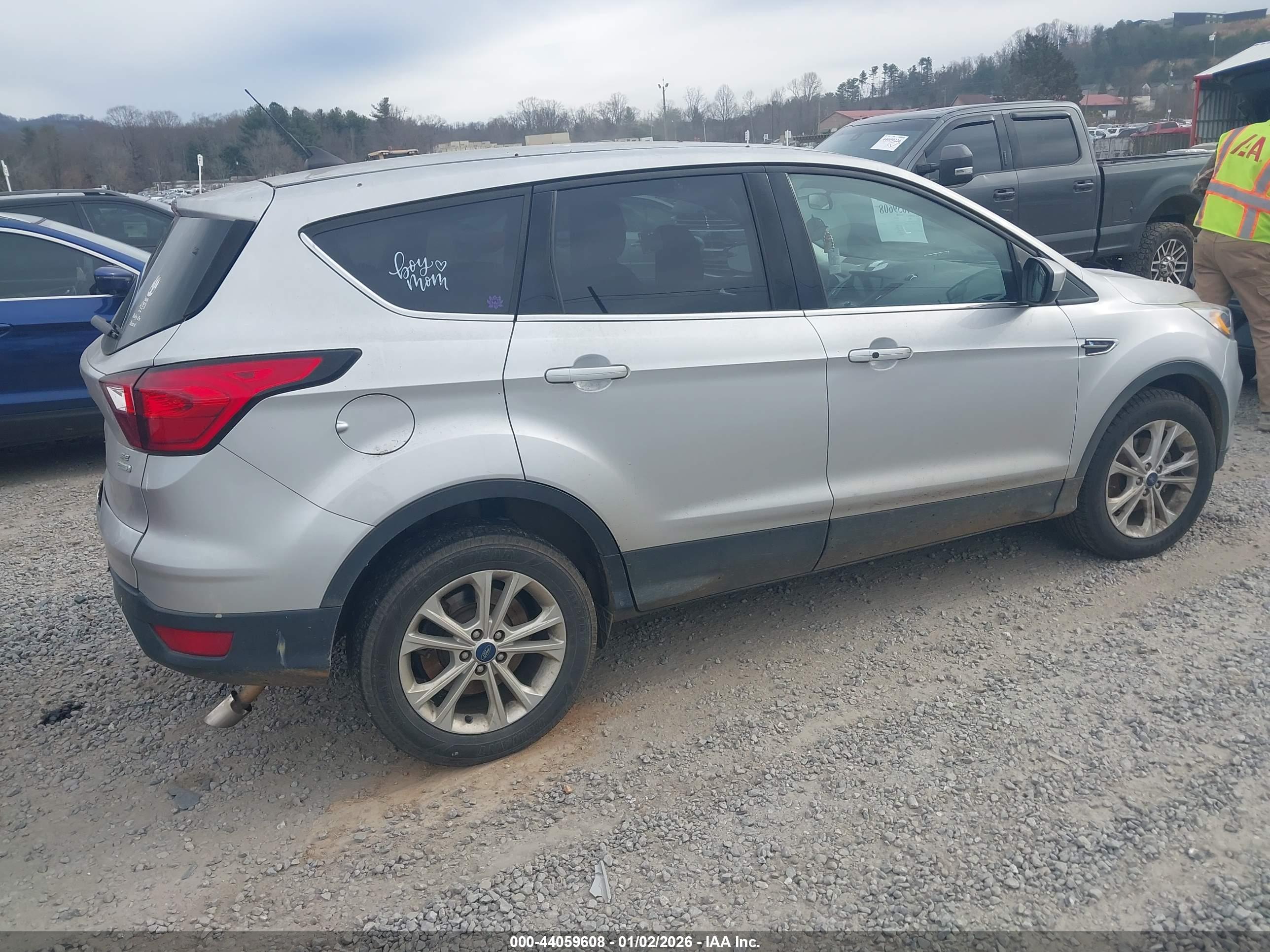 FORD ESCAPE image 4