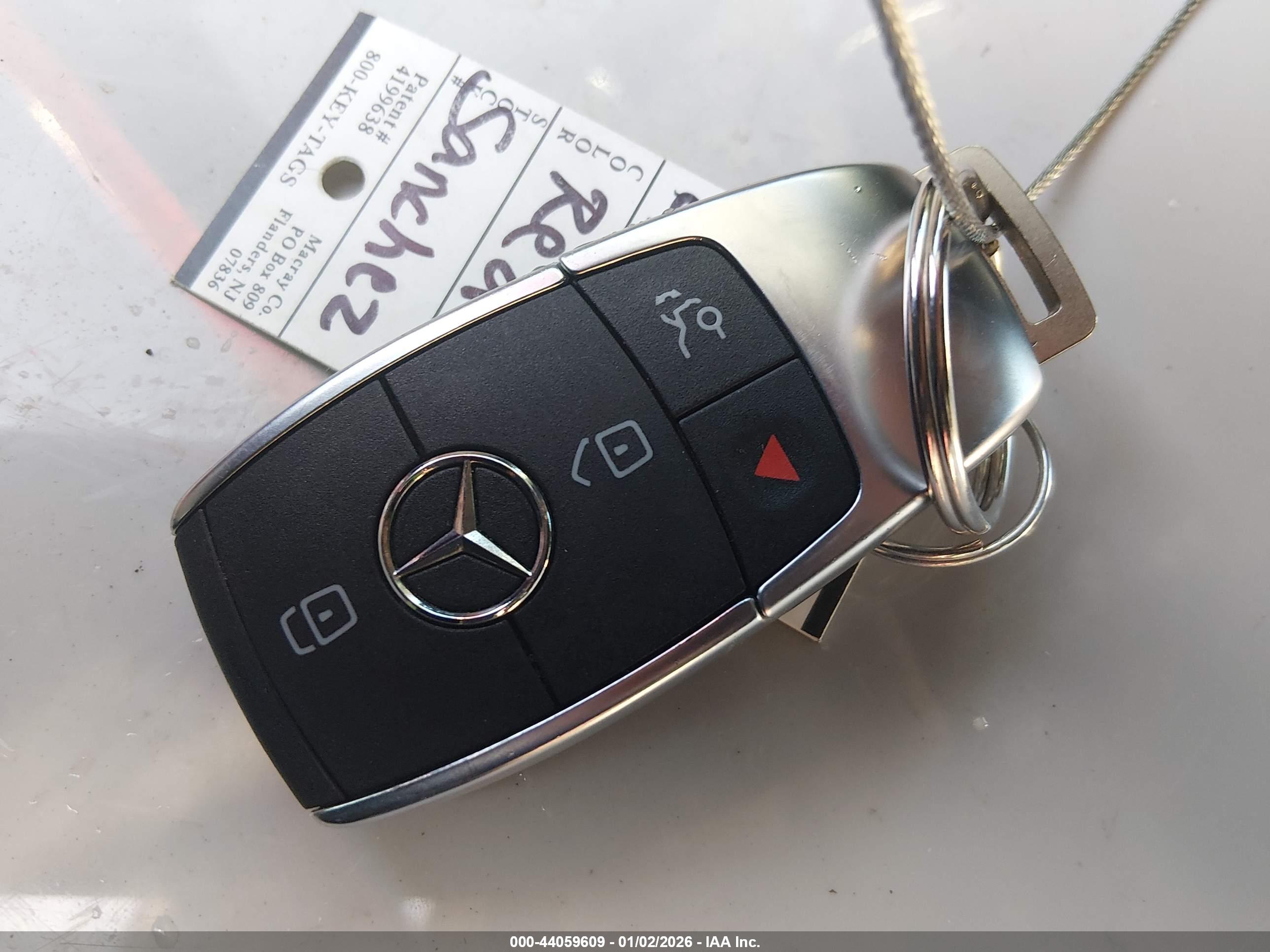 MERCEDES-BENZ GLS image 11