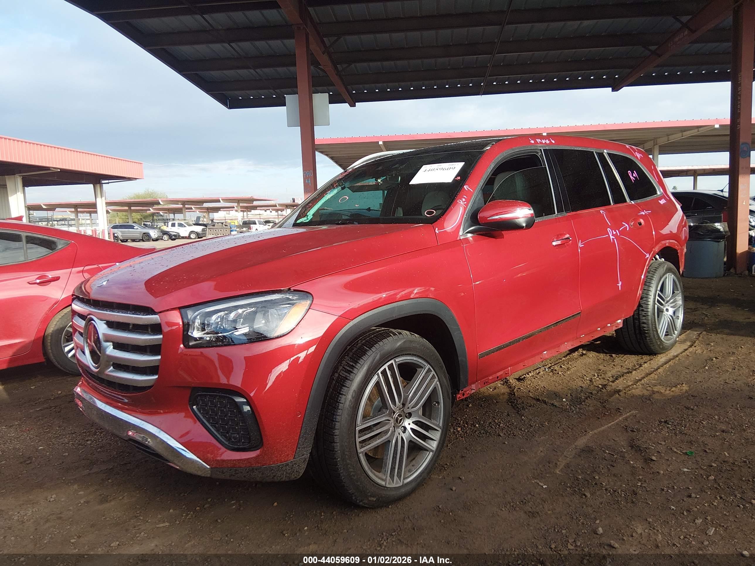 MERCEDES-BENZ GLS image 2