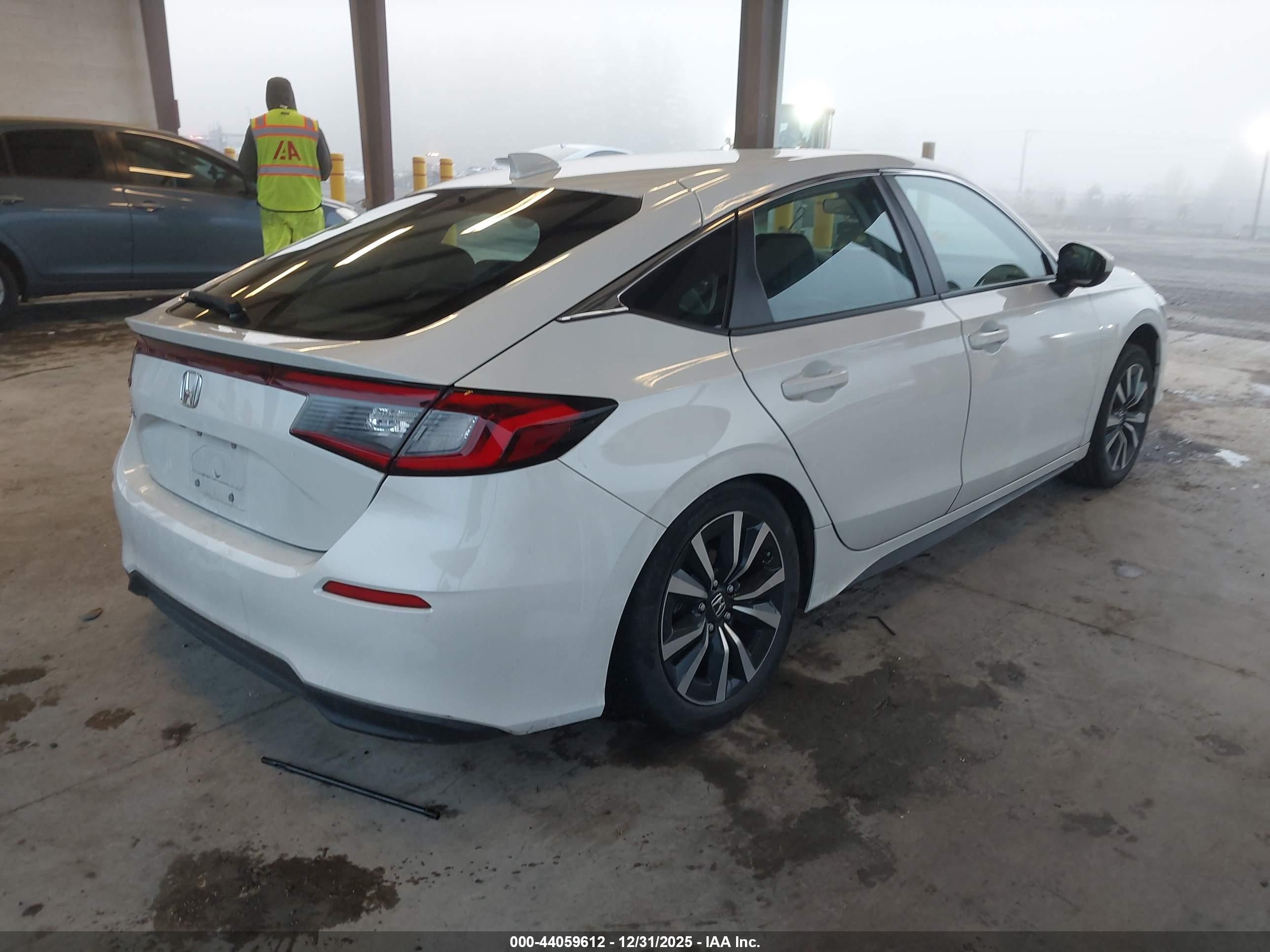 HONDA CIVIC image 4