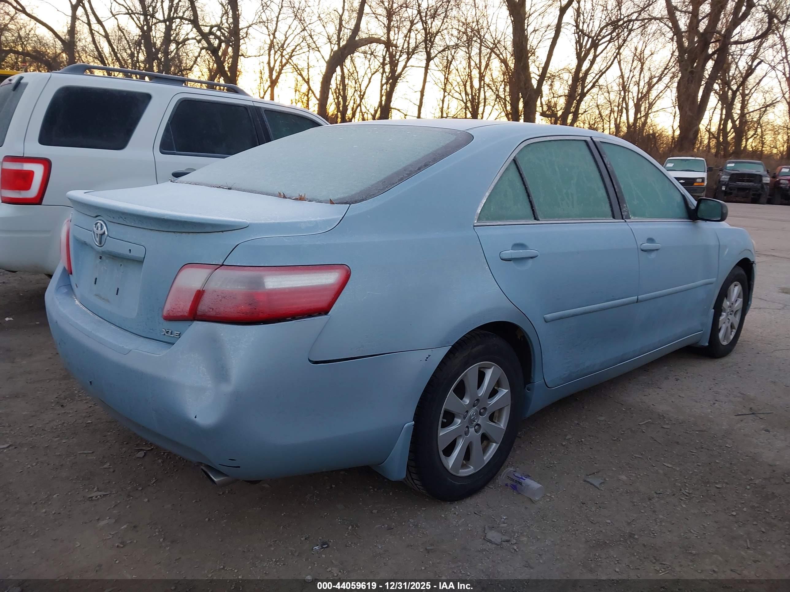 TOYOTA CAMRY image 4