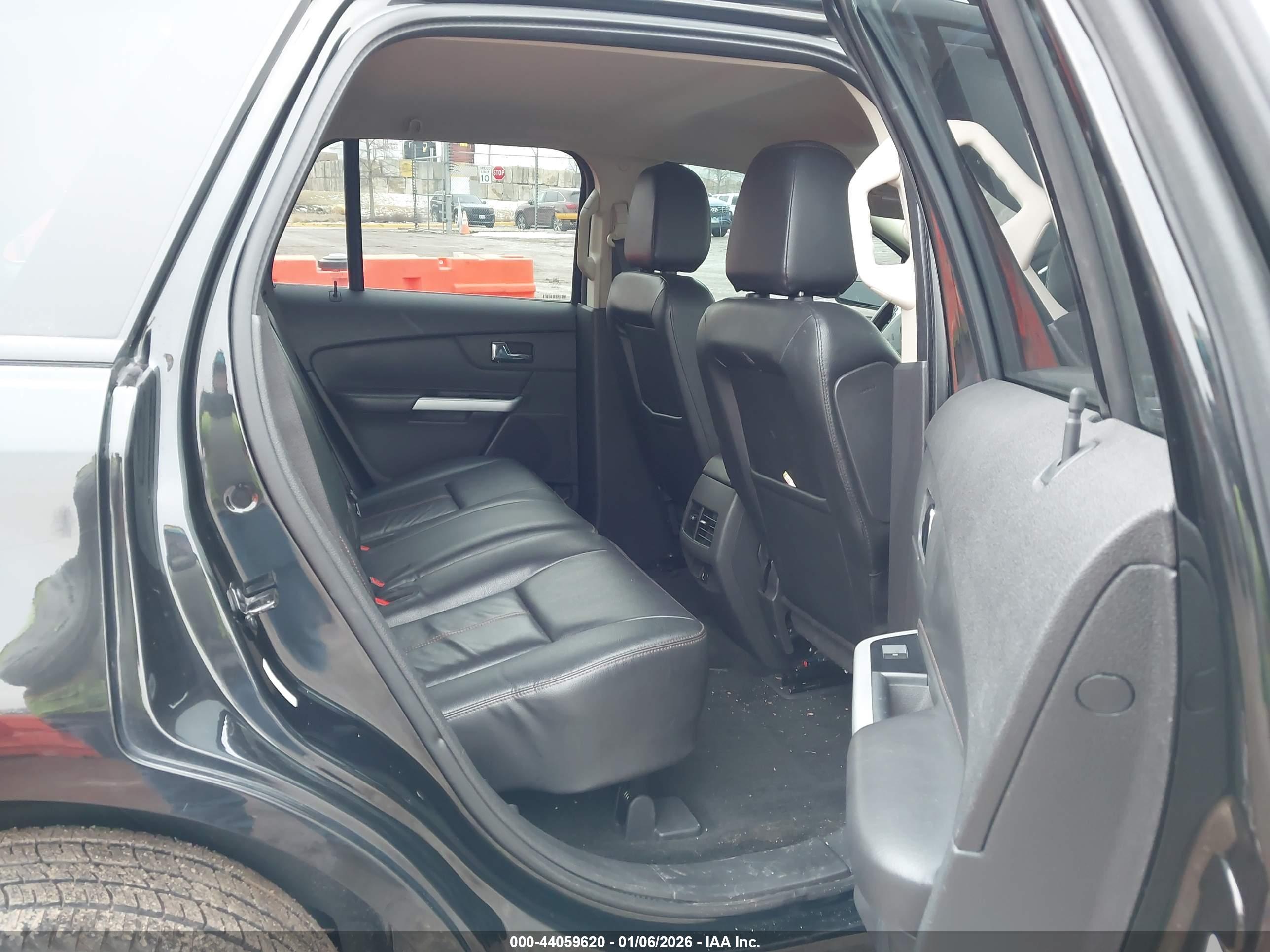 FORD EDGE image 8