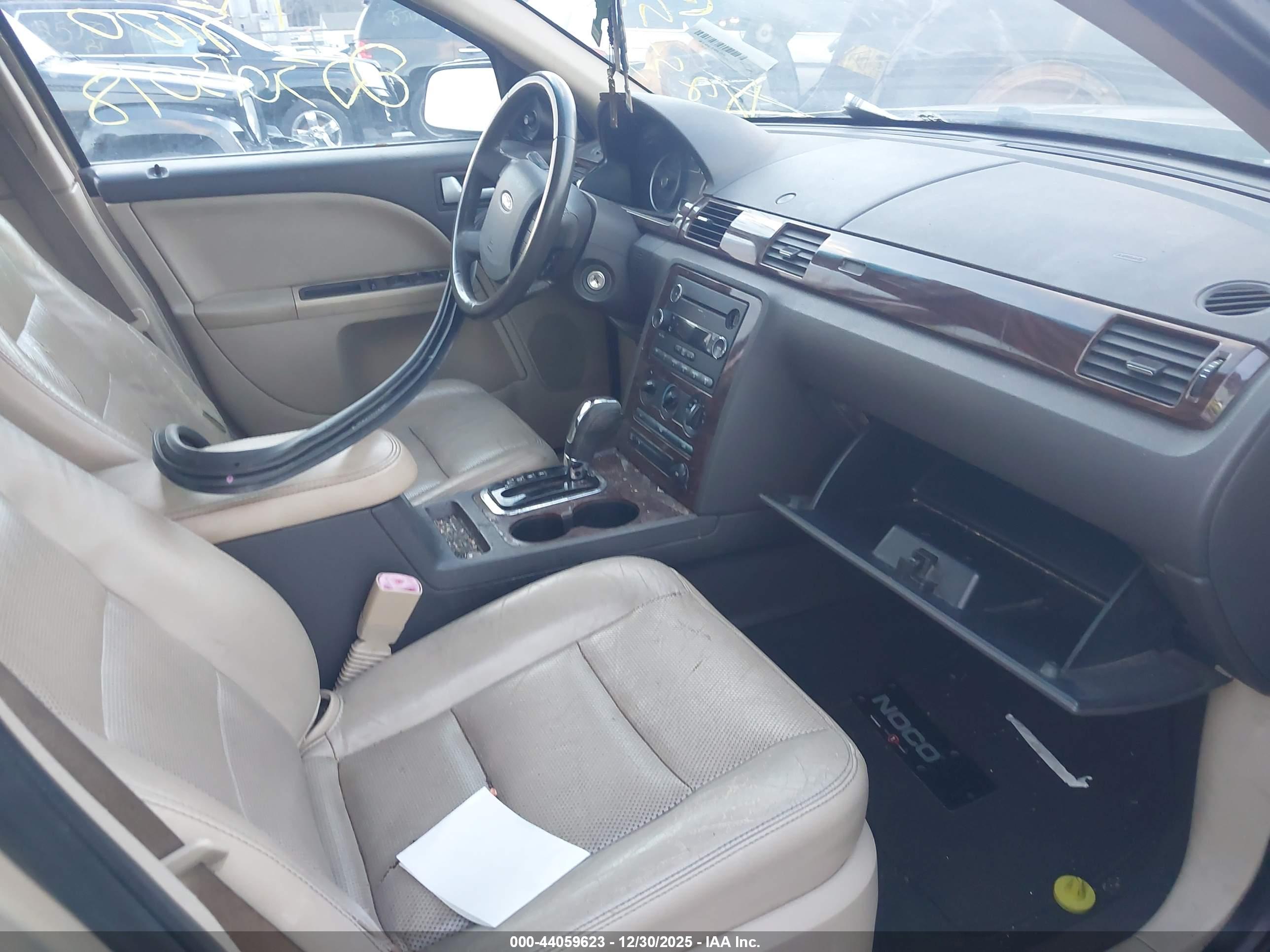 FORD TAURUS image 5