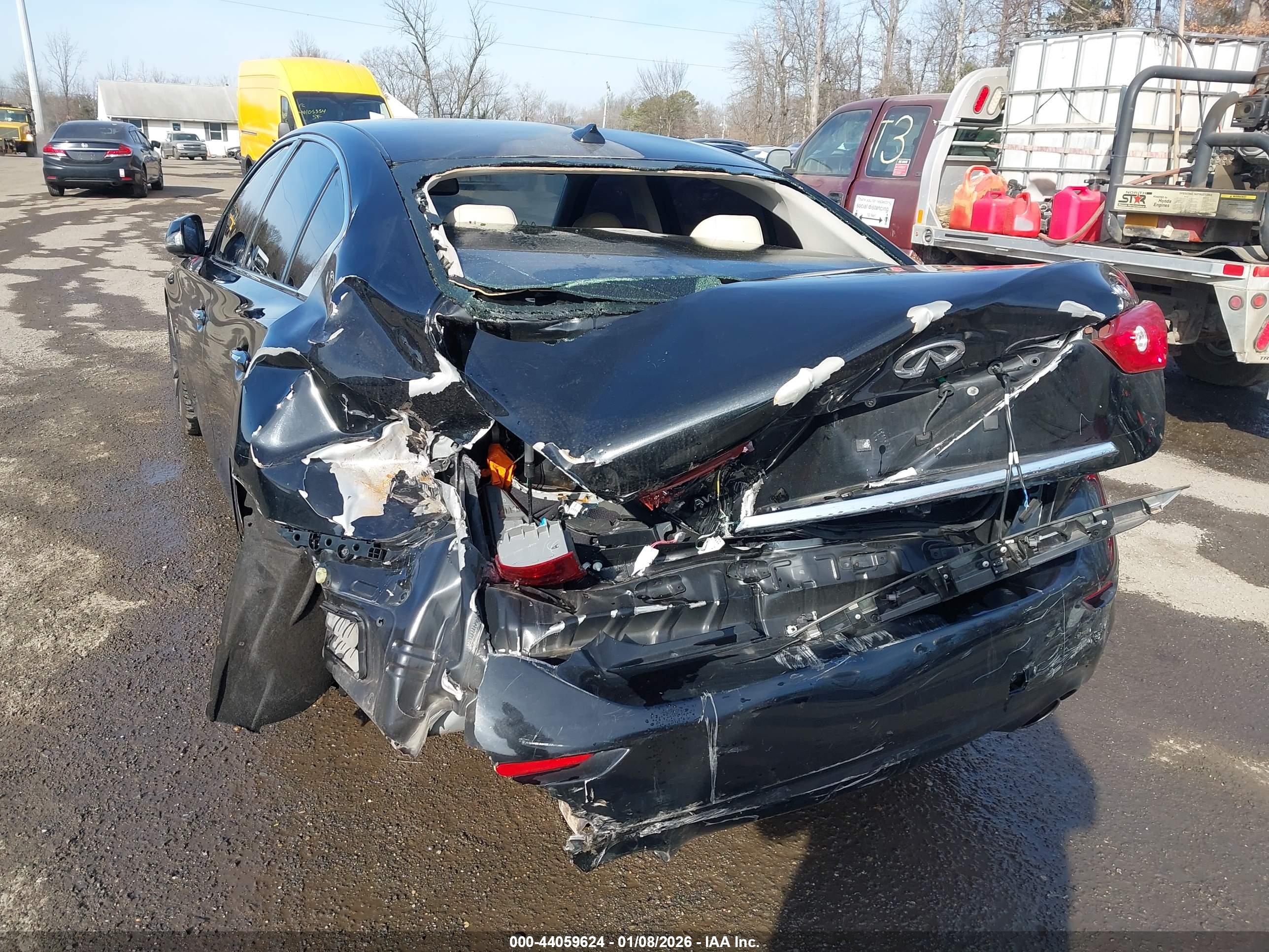 INFINITI Q50 image 6
