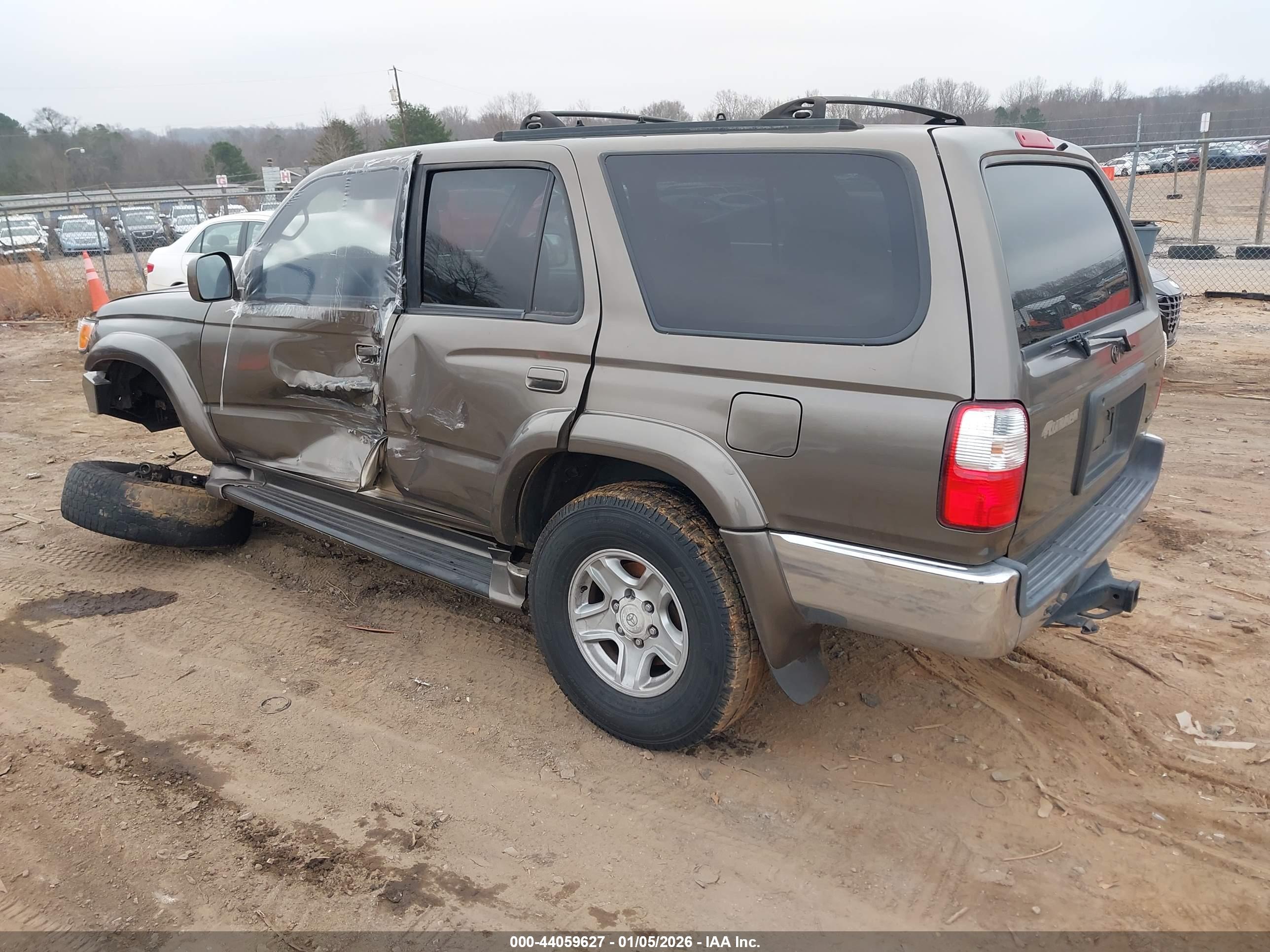 TOYOTA 4RUNNER image 3