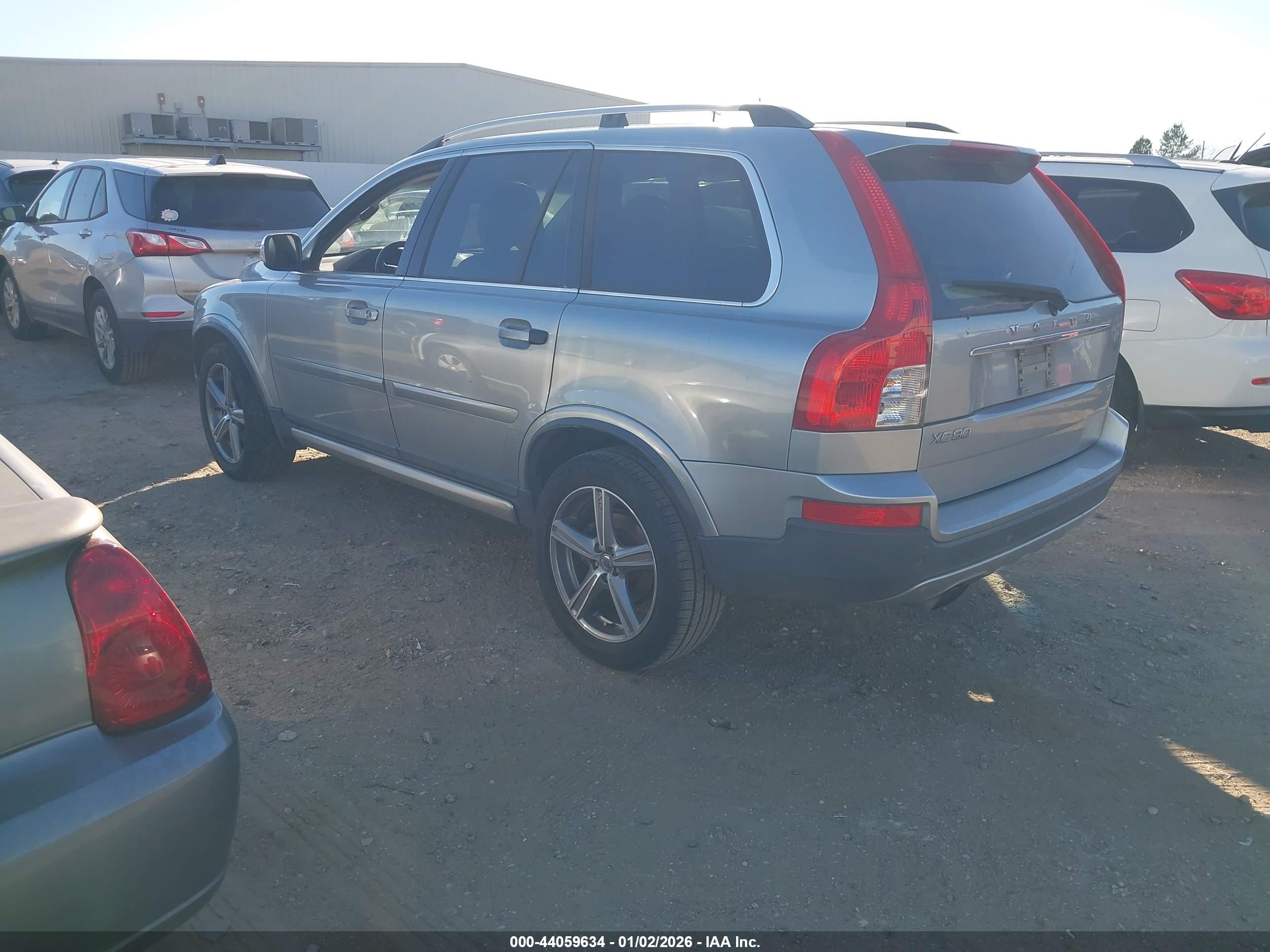 VOLVO XC90 image 3