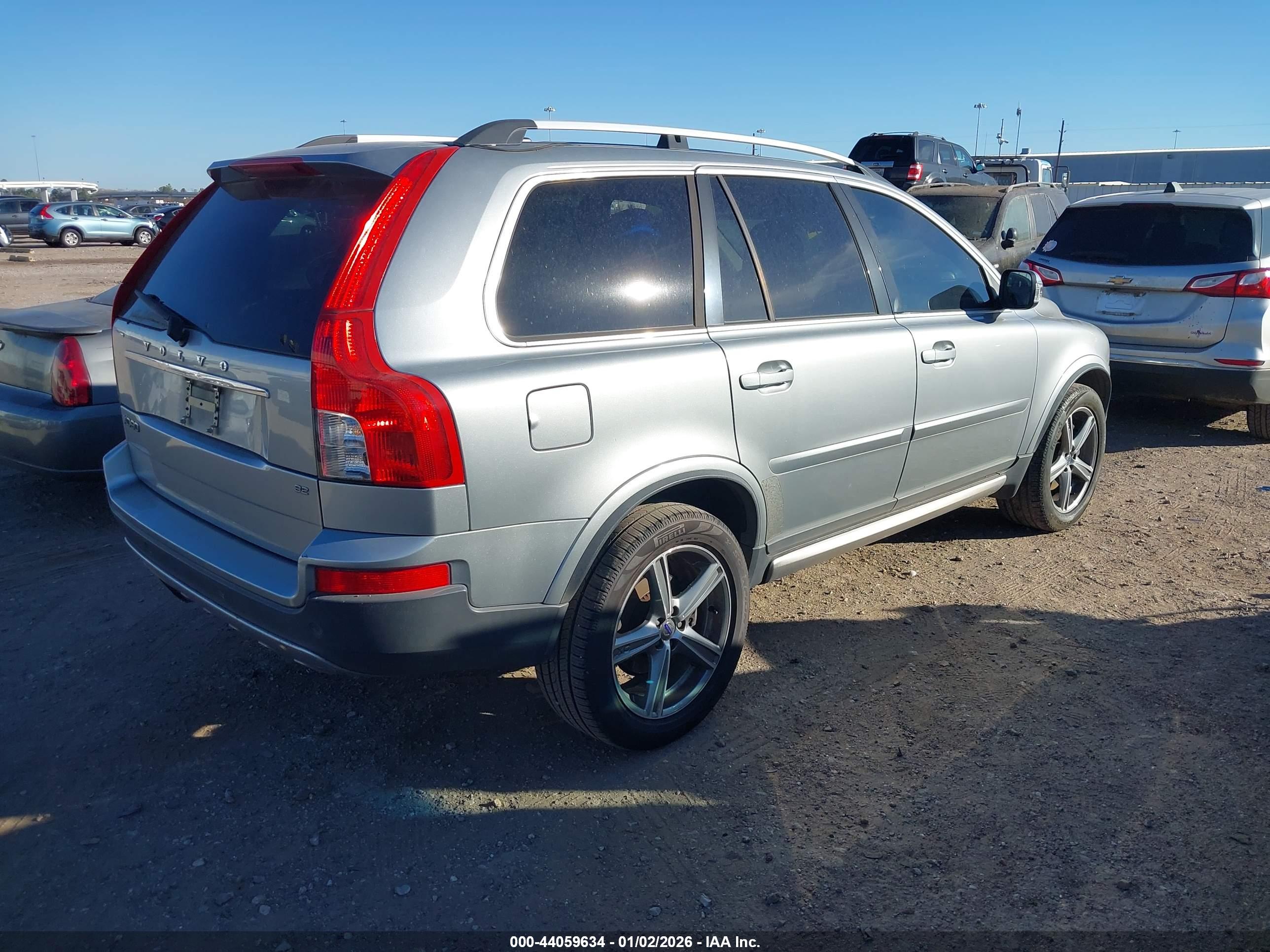 VOLVO XC90 image 4