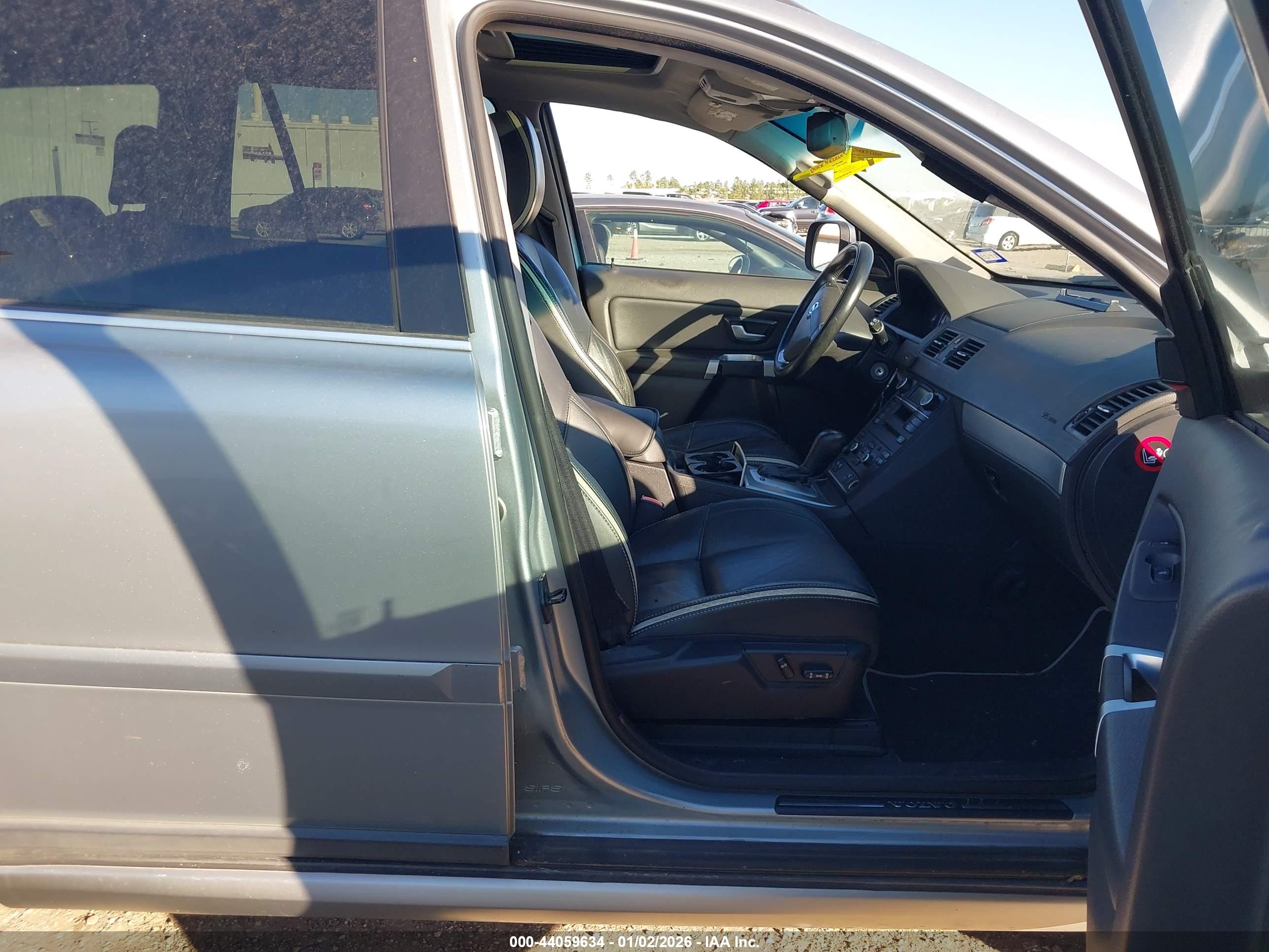 VOLVO XC90 image 5