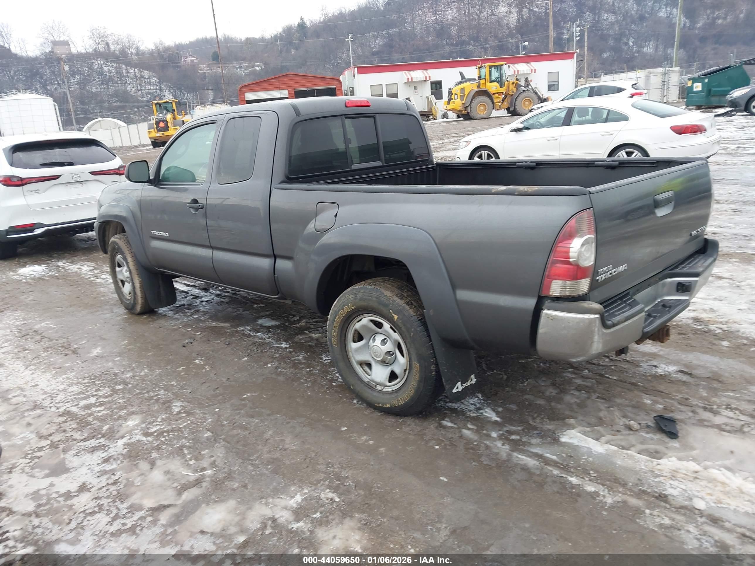 TOYOTA TACOMA image 3