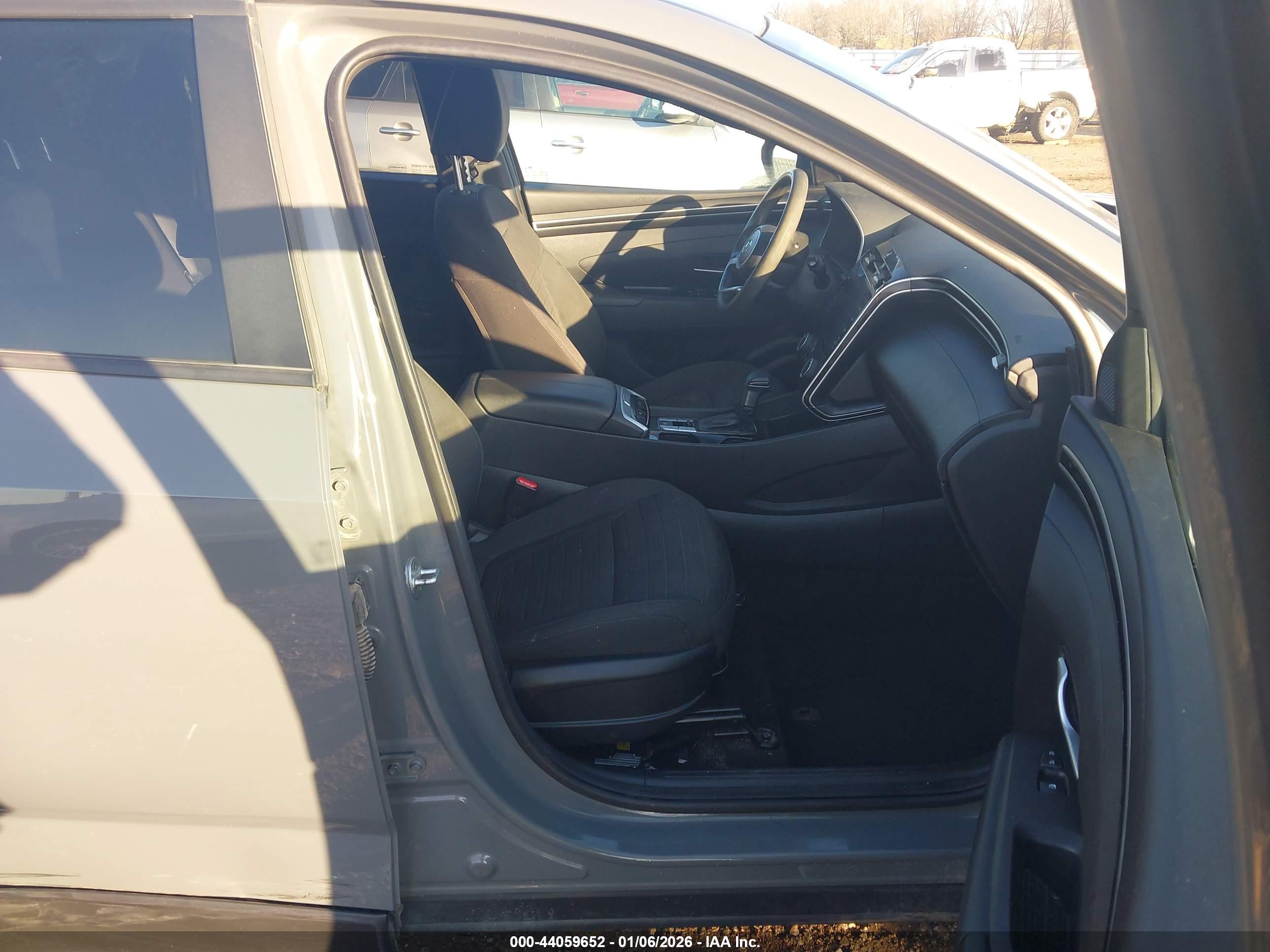 HYUNDAI SANTA image 5