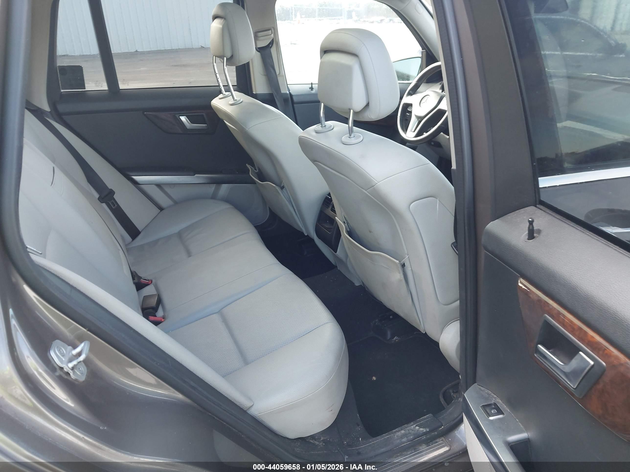 MERCEDES-BENZ GLK image 8