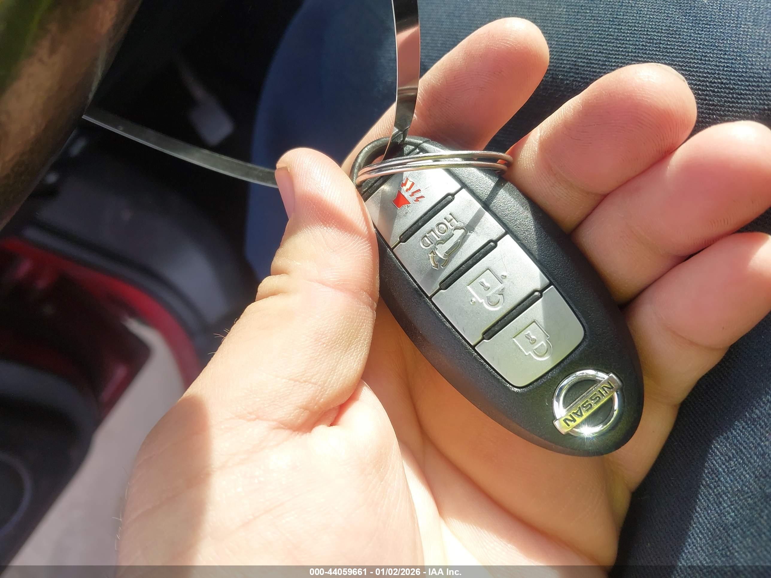NISSAN ROGUE image 11