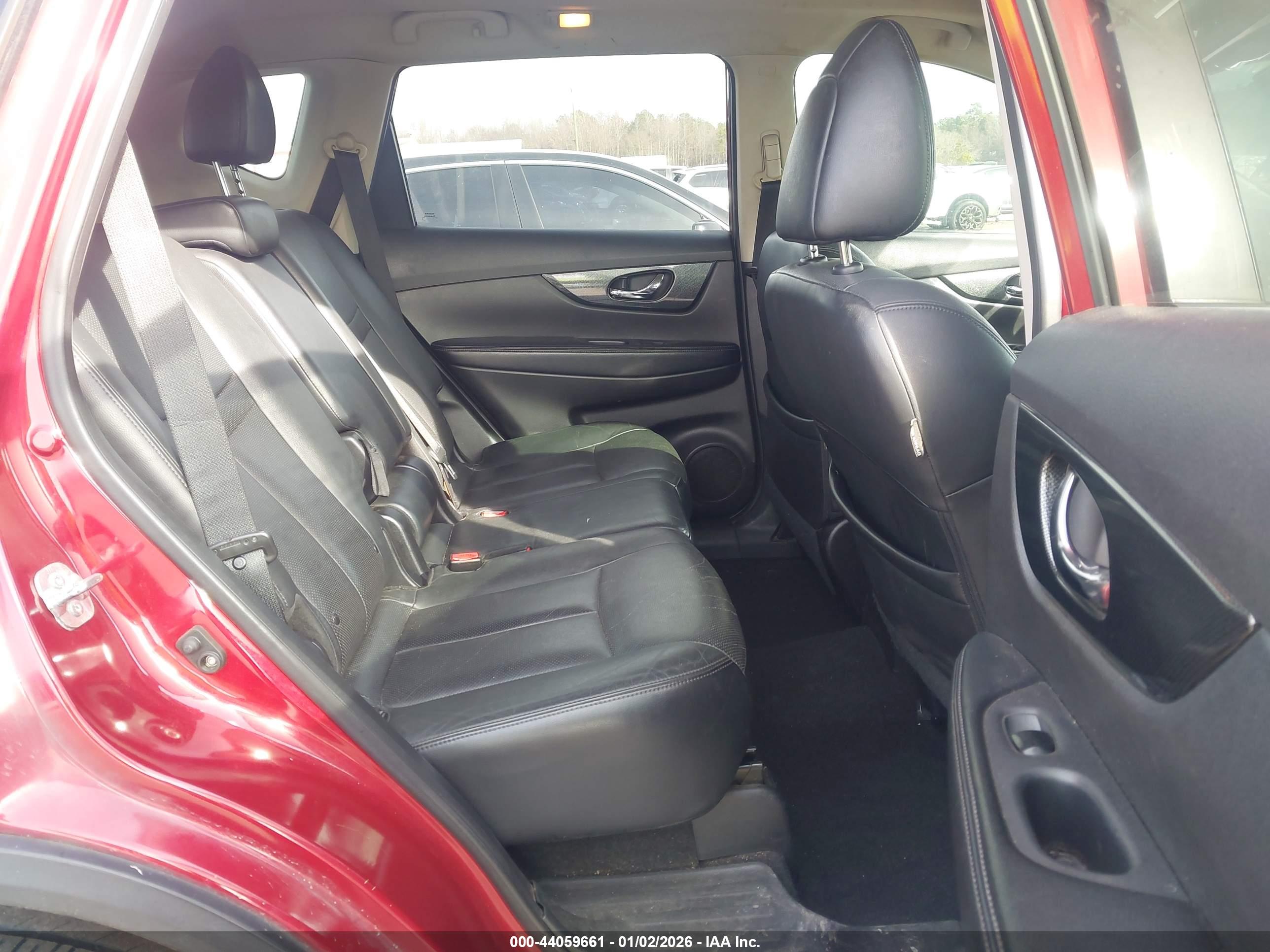 NISSAN ROGUE image 8