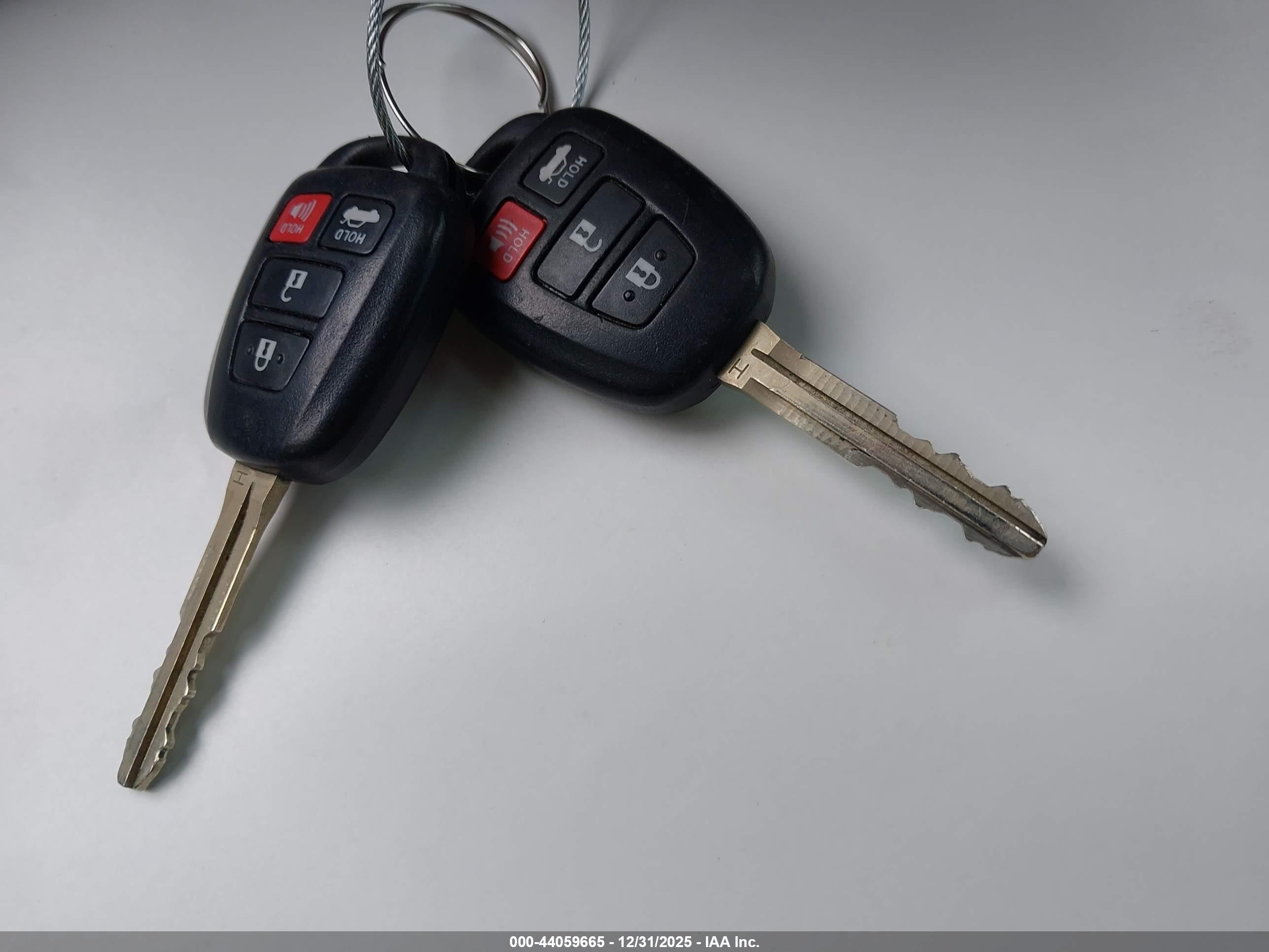 TOYOTA COROLLA image 11