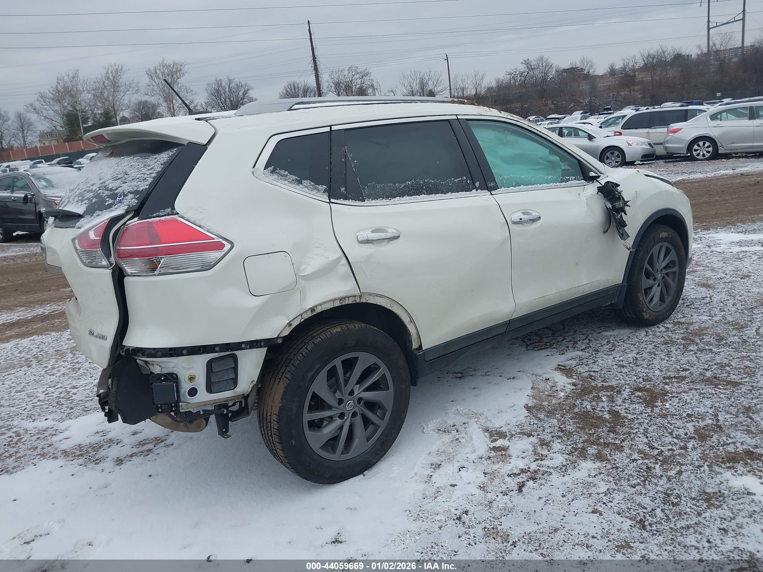 NISSAN ROGUE image 4