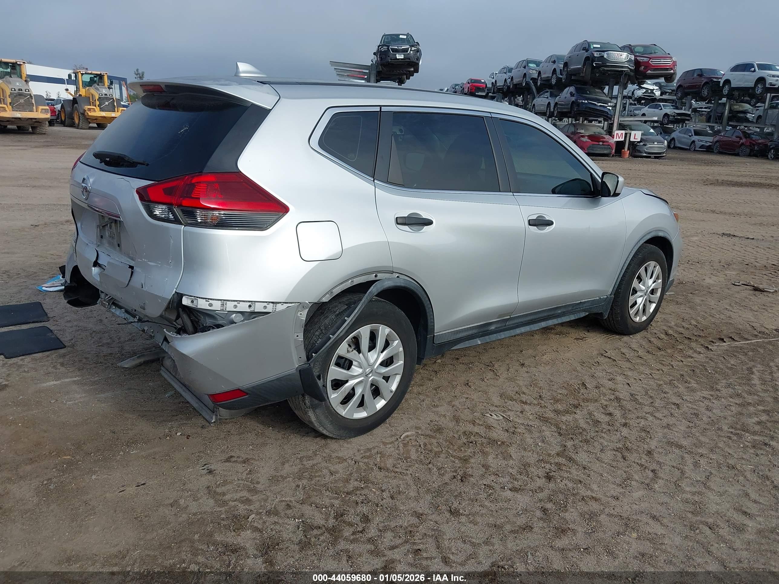 NISSAN ROGUE image 4
