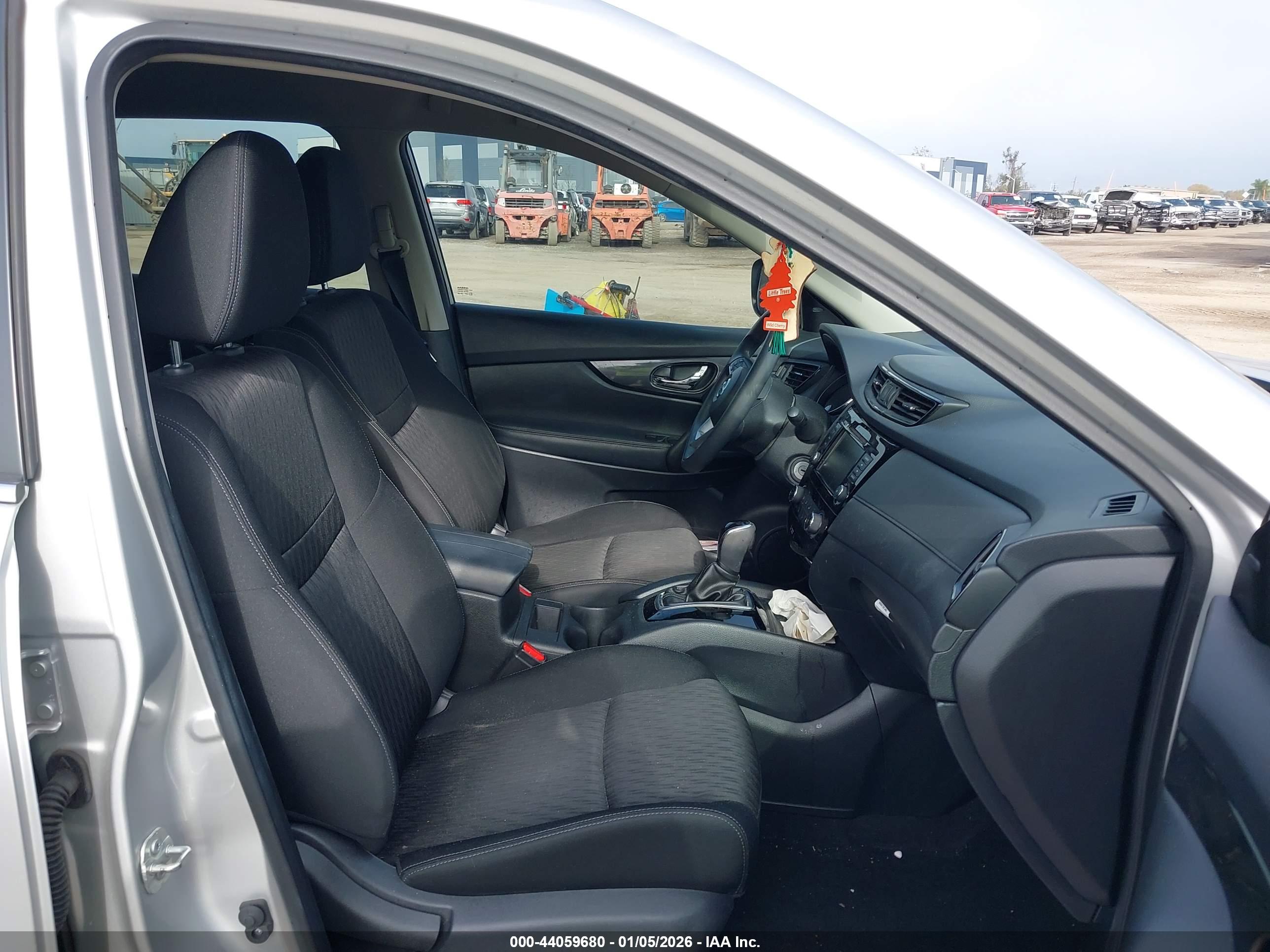 NISSAN ROGUE image 5