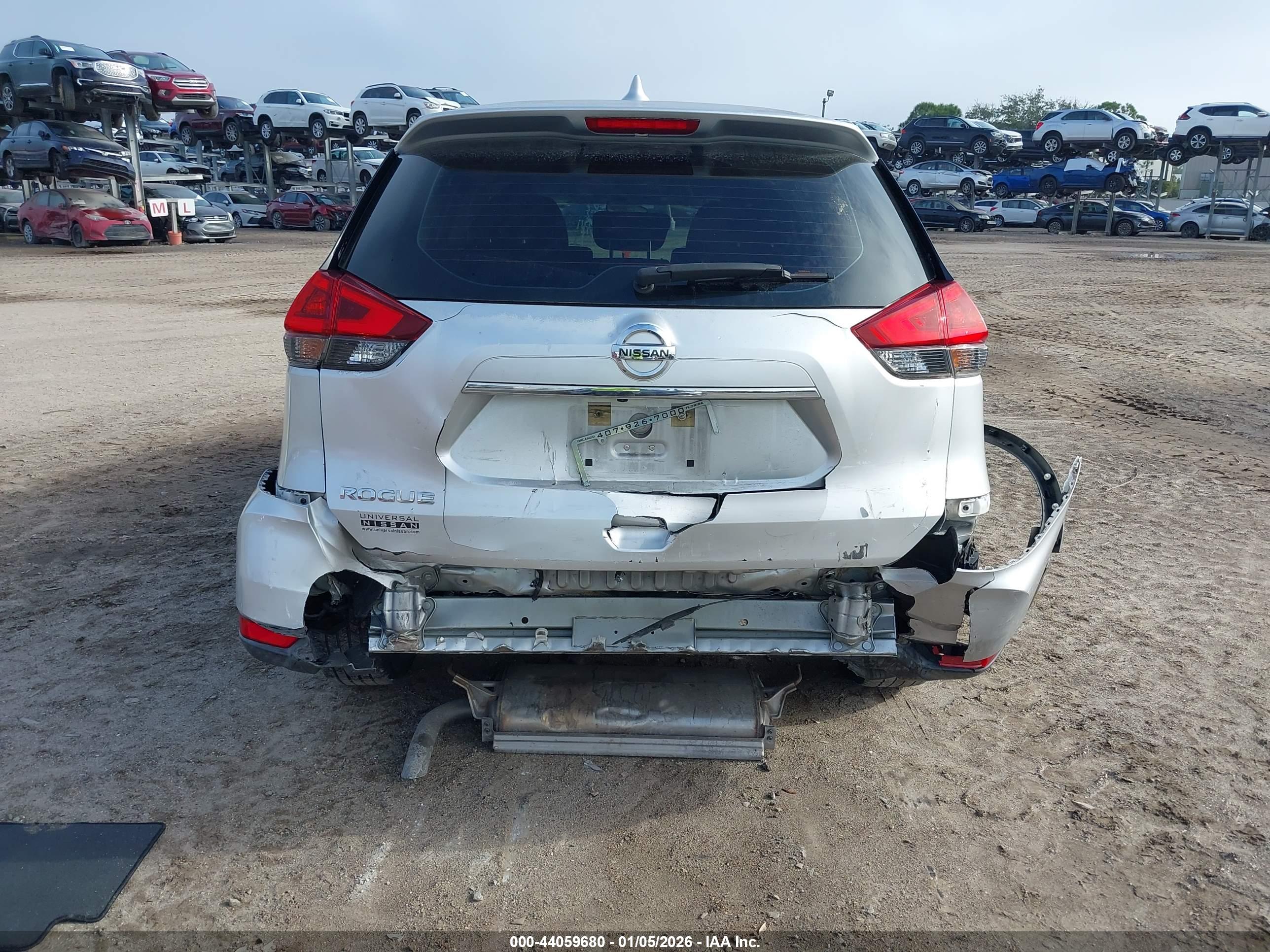 NISSAN ROGUE image 6