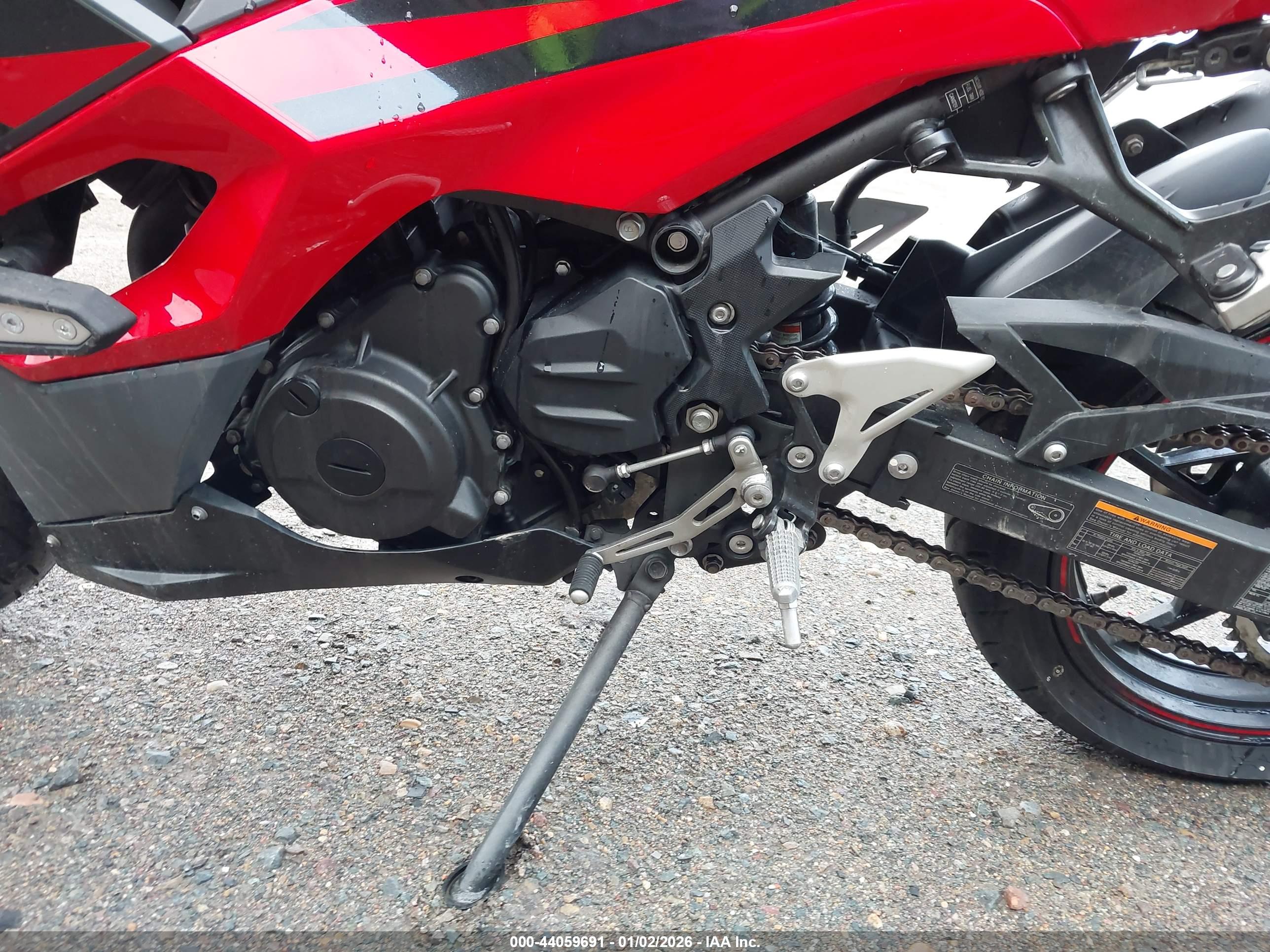 KAWASAKI EX500 image 9