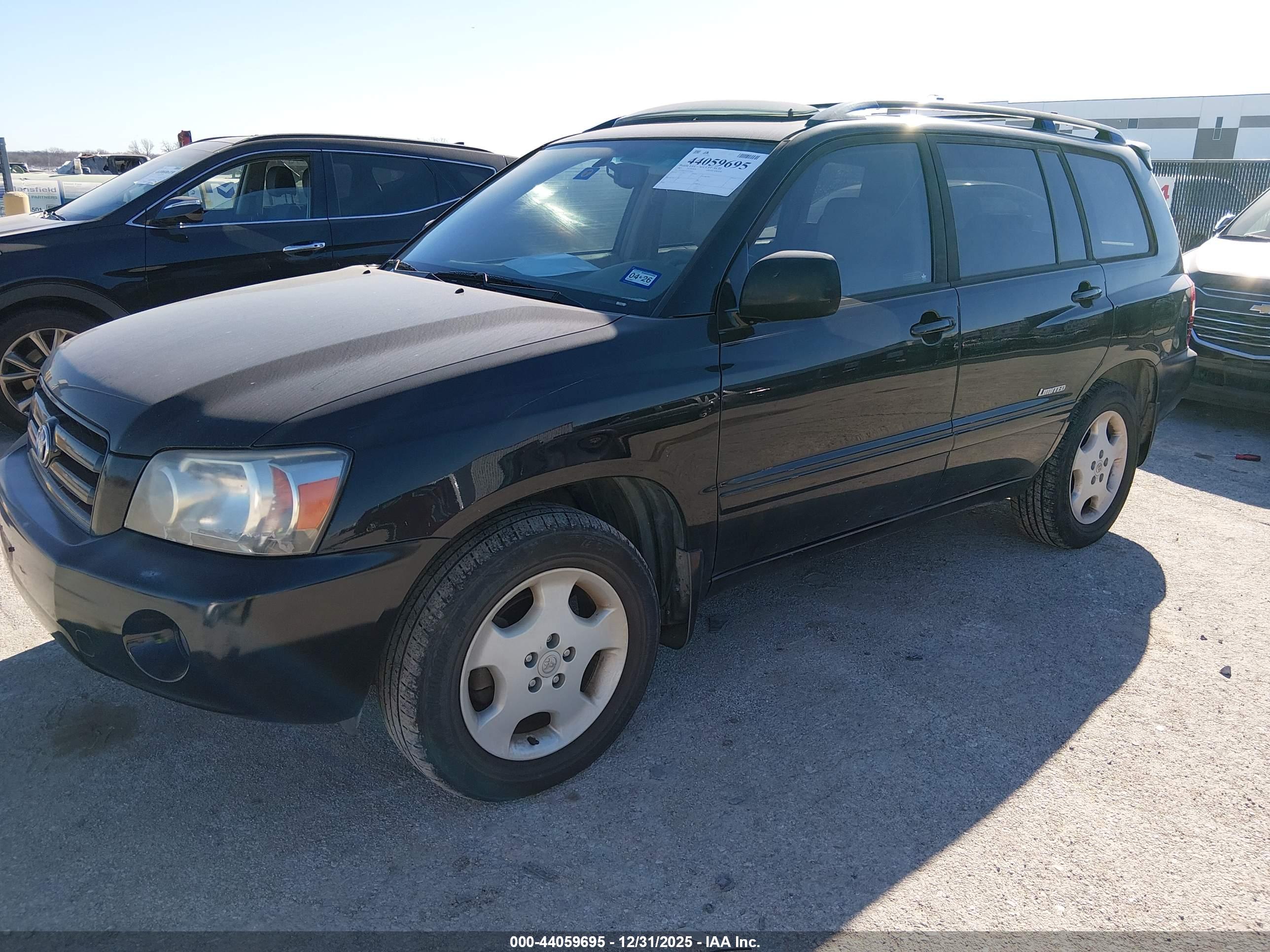 TOYOTA HIGHLANDER image 2