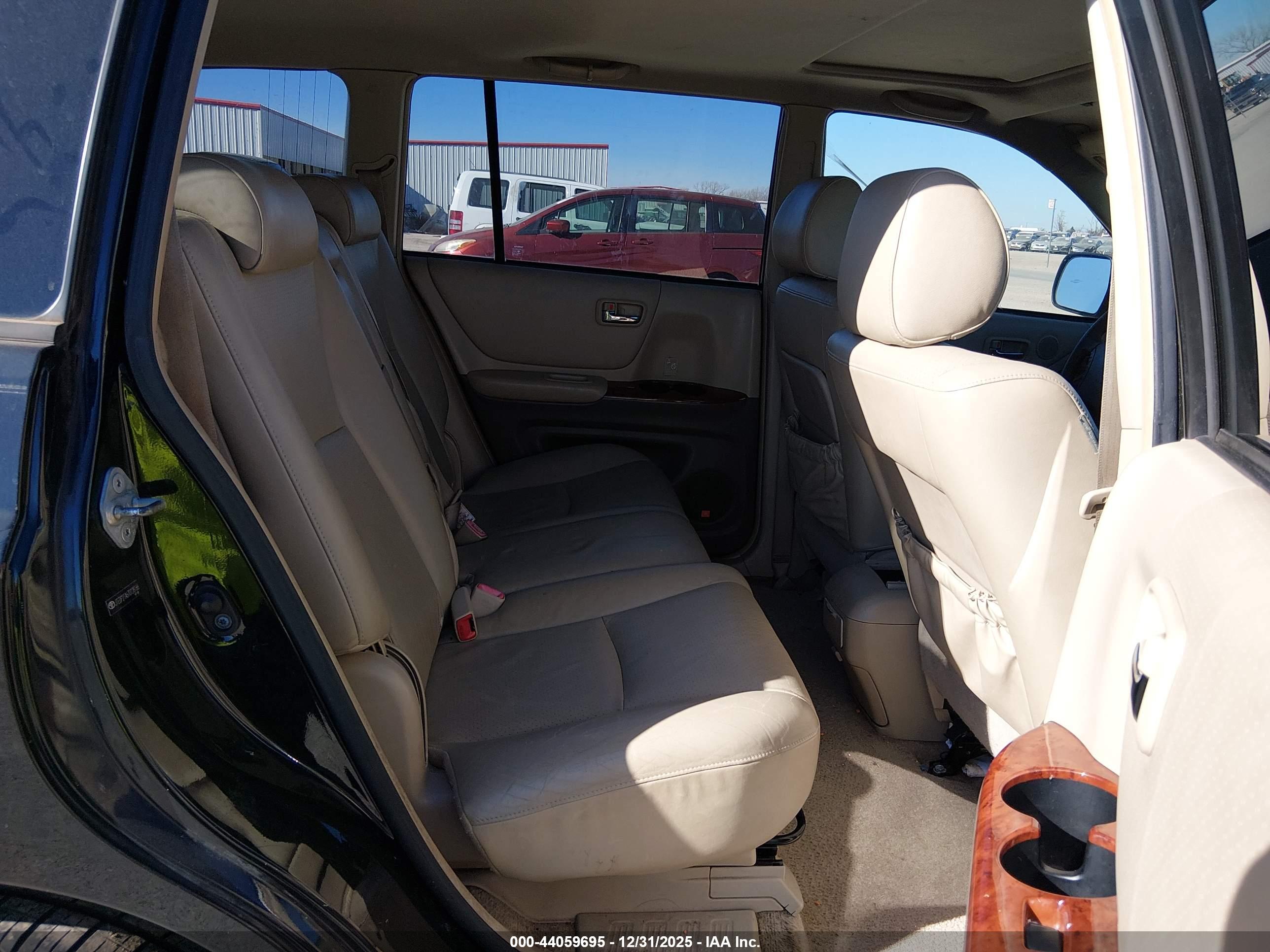 TOYOTA HIGHLANDER image 8