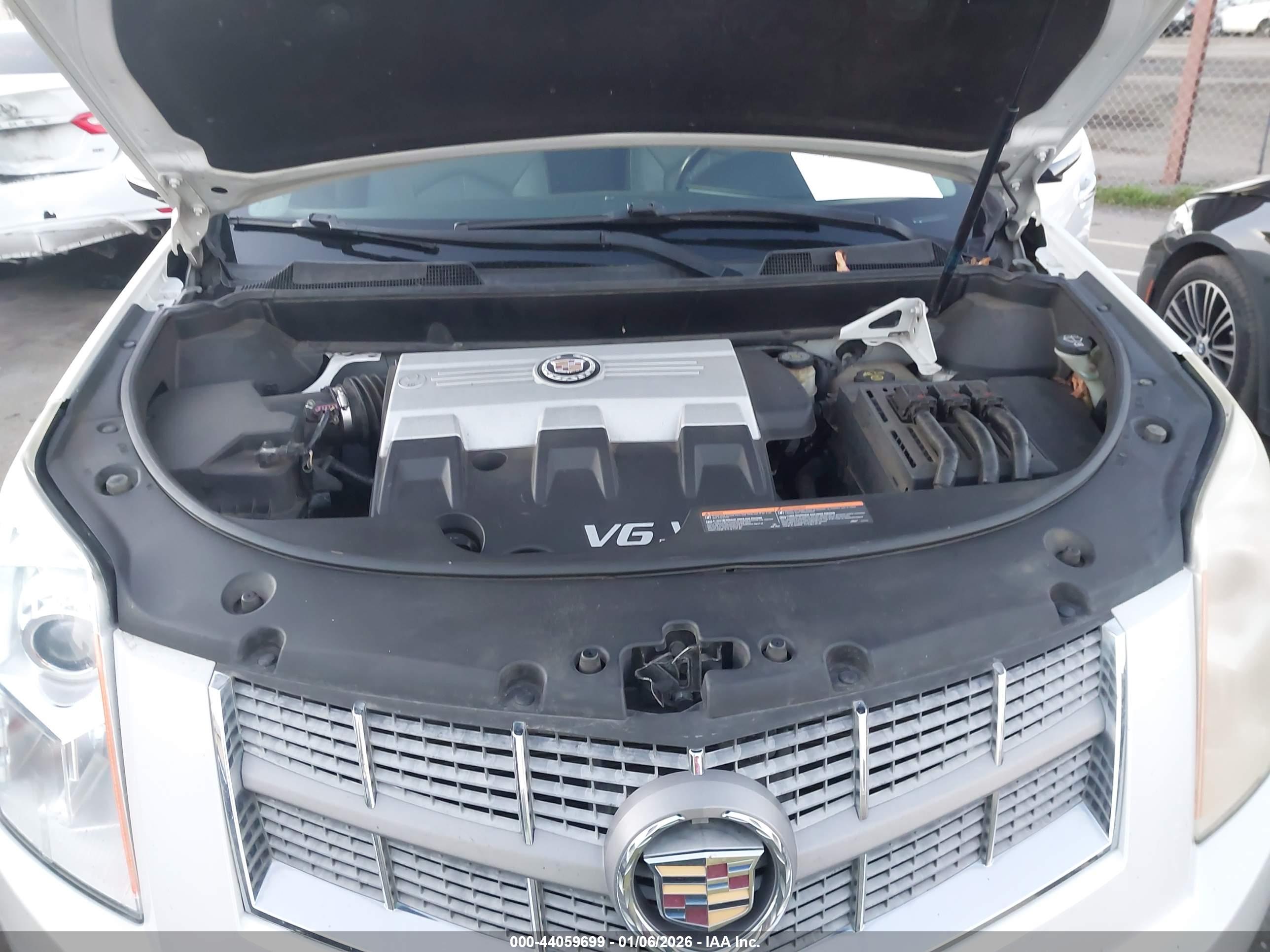 CADILLAC SRX image 10
