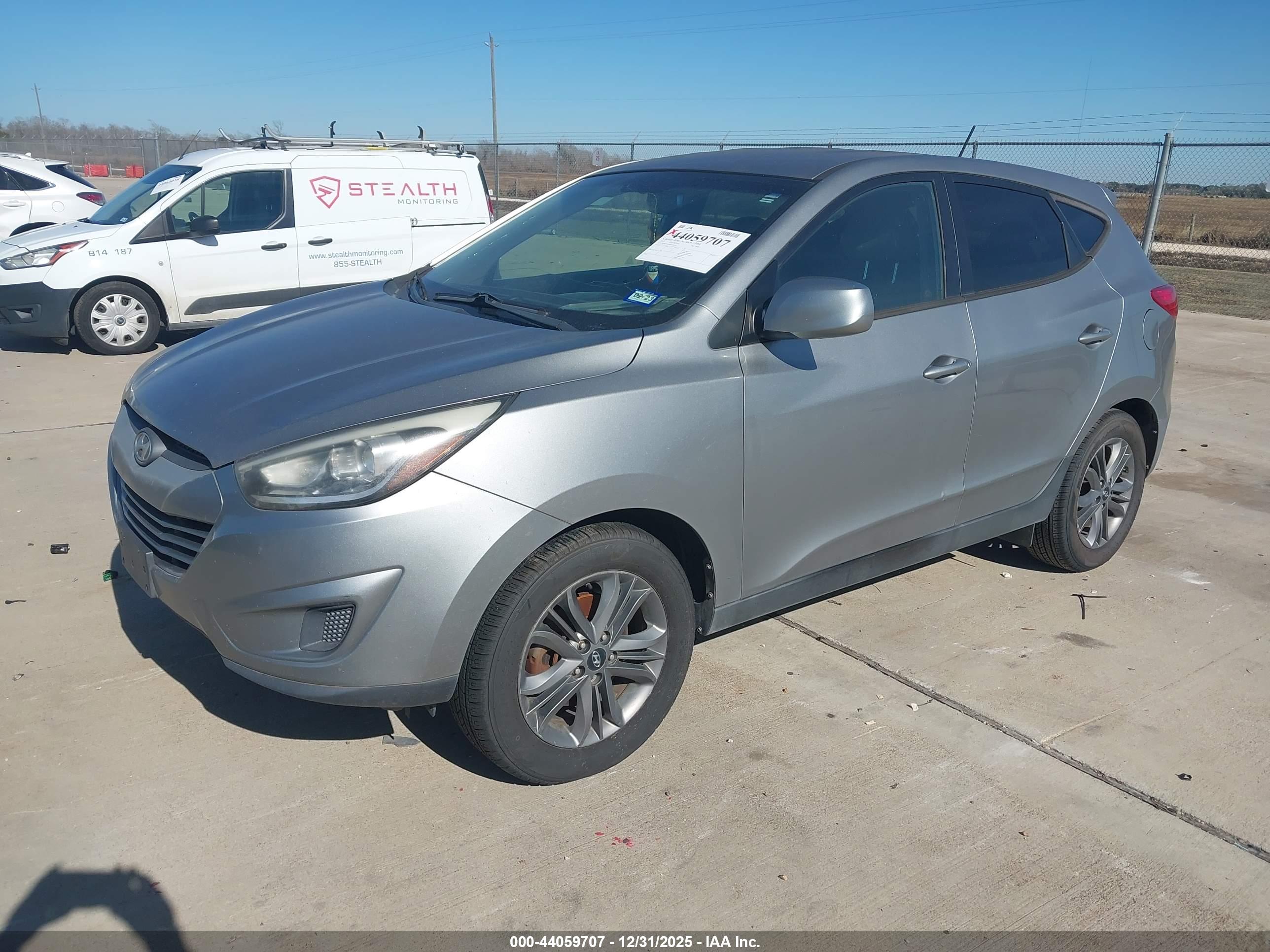 HYUNDAI TUCSON image 2