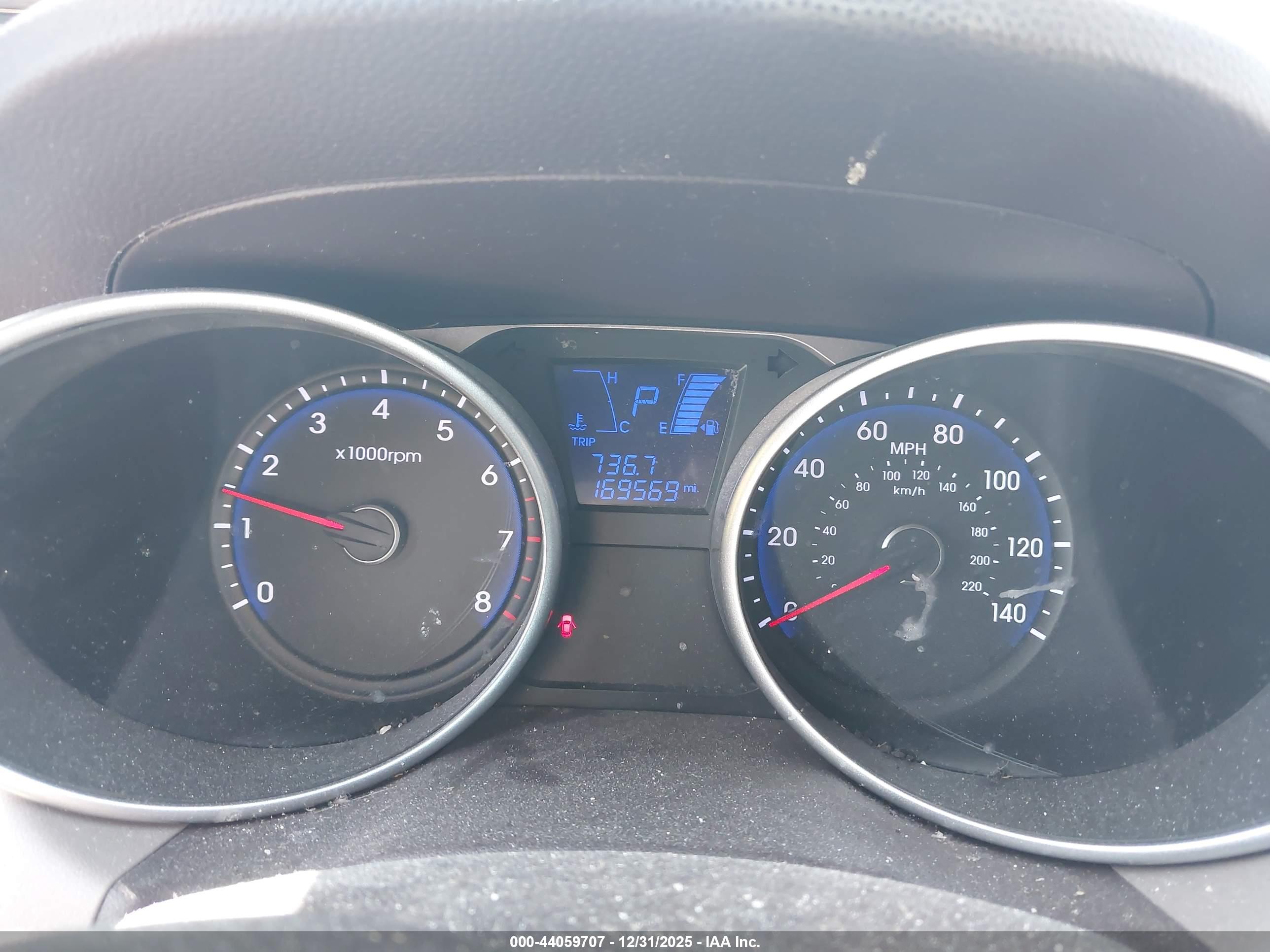 HYUNDAI TUCSON image 7