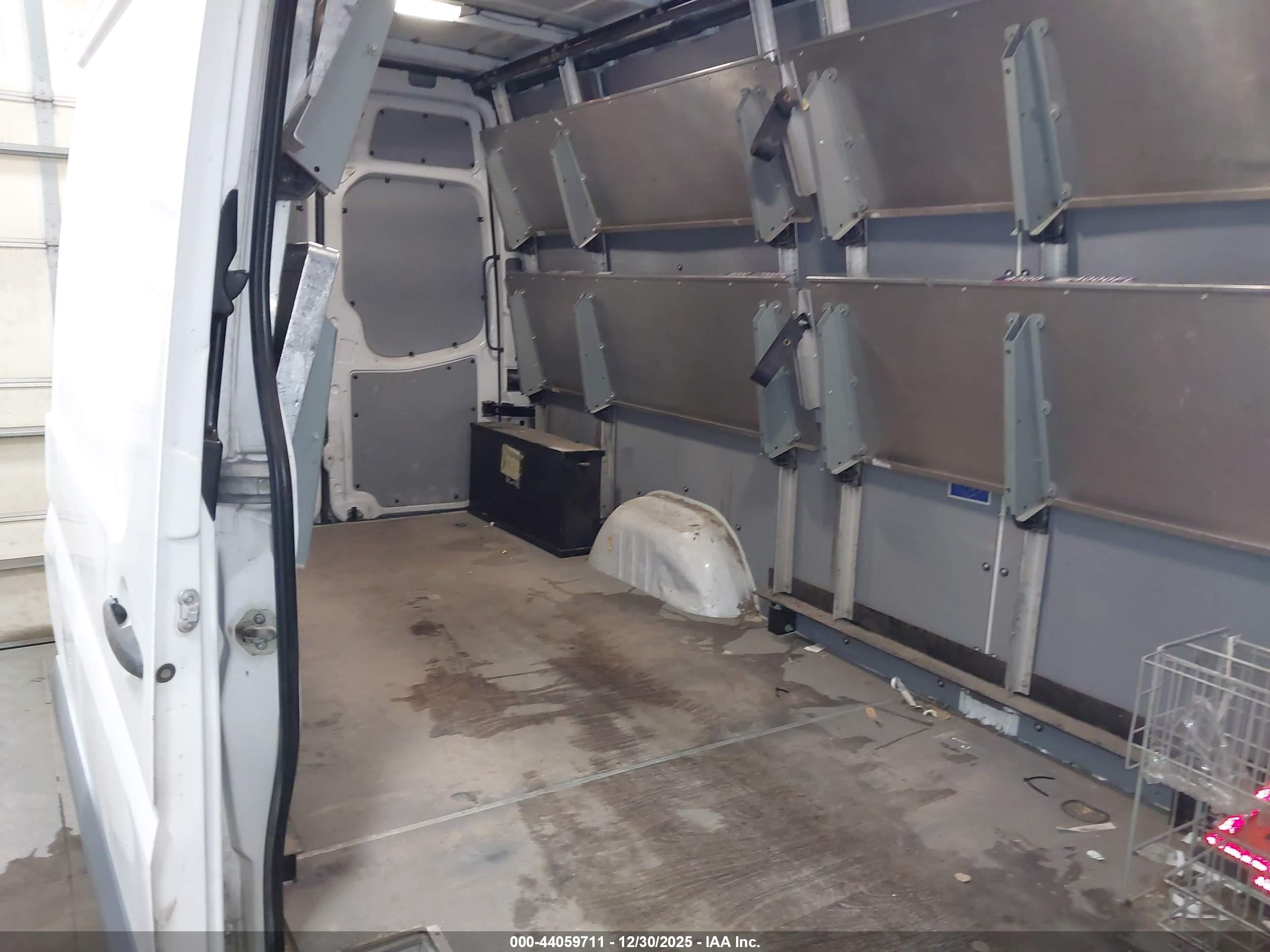 MERCEDES-BENZ SPRINTER image 8