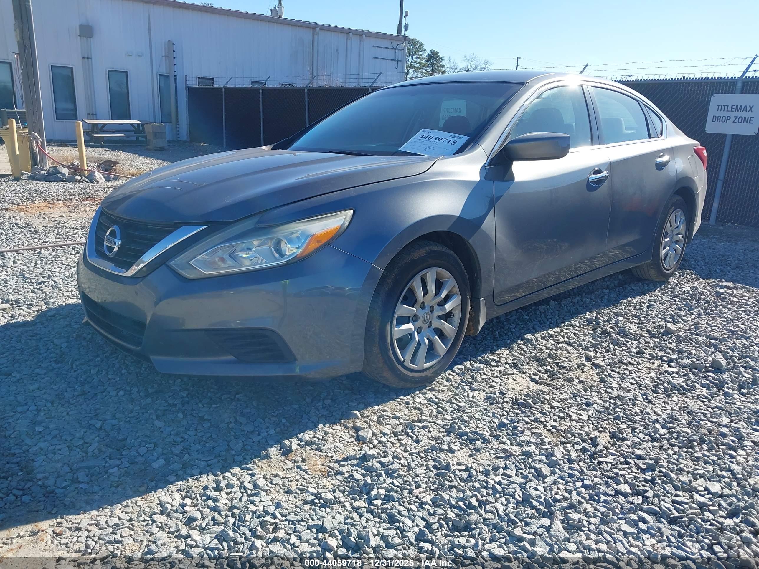 NISSAN ALTIMA image 2