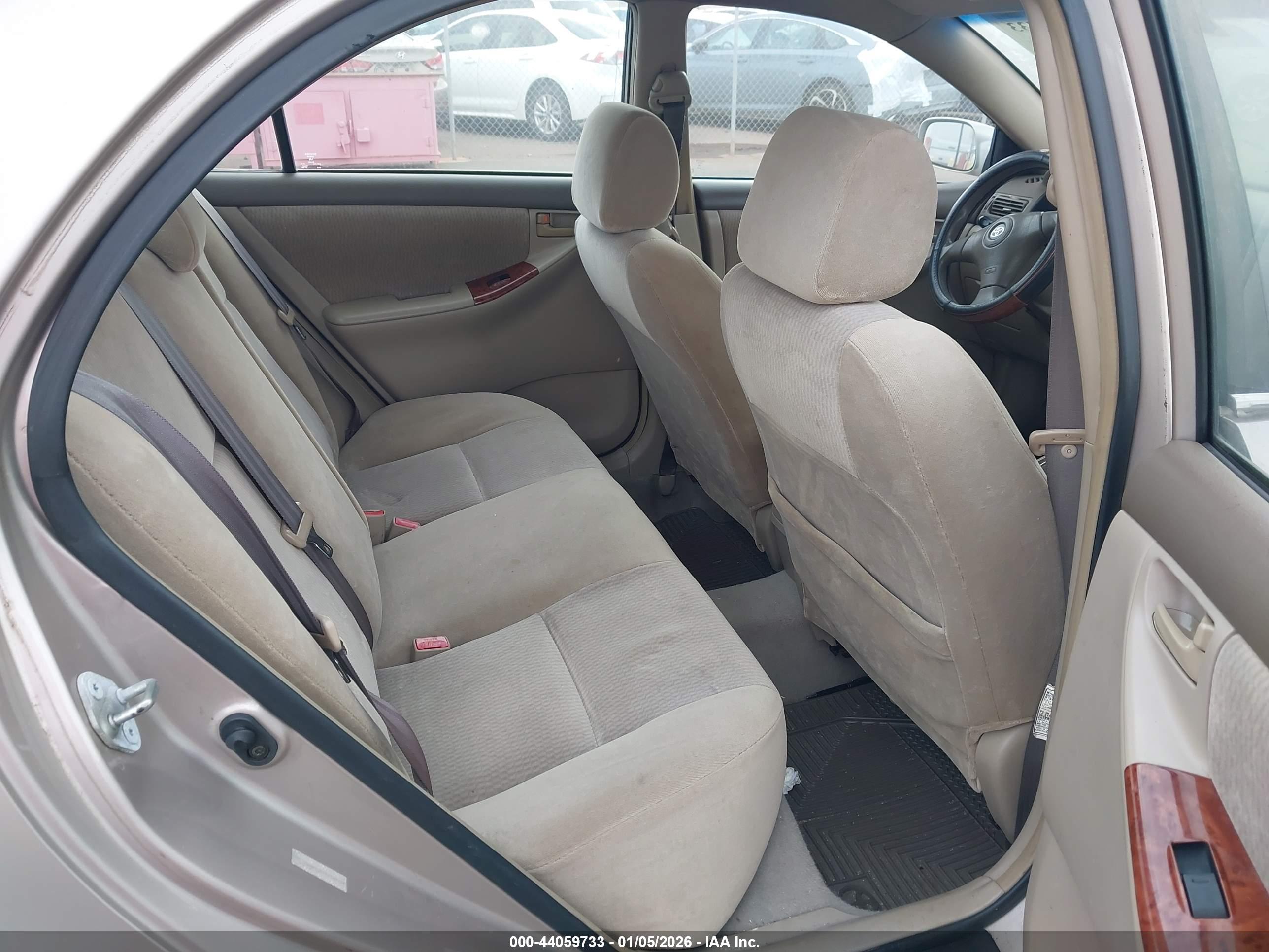TOYOTA COROLLA image 8