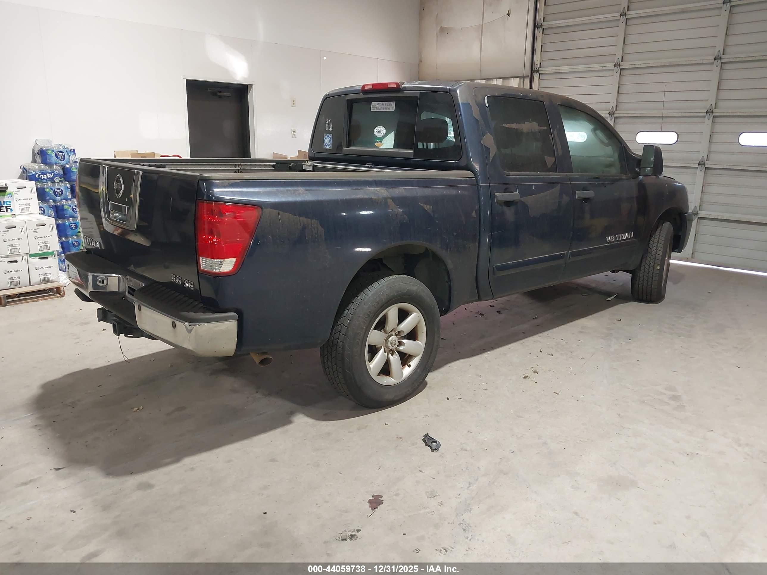 NISSAN TITAN image 4
