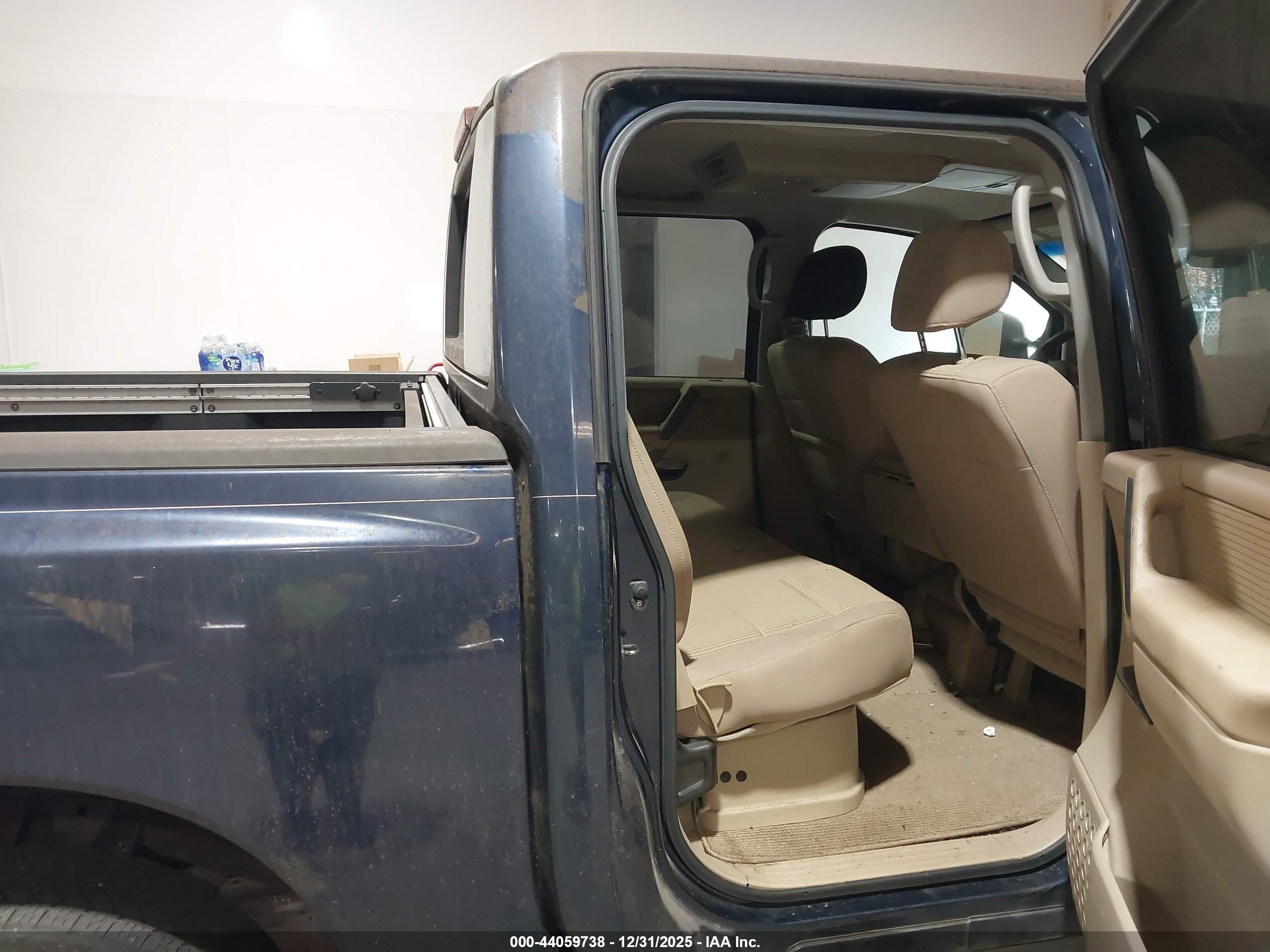 NISSAN TITAN image 8