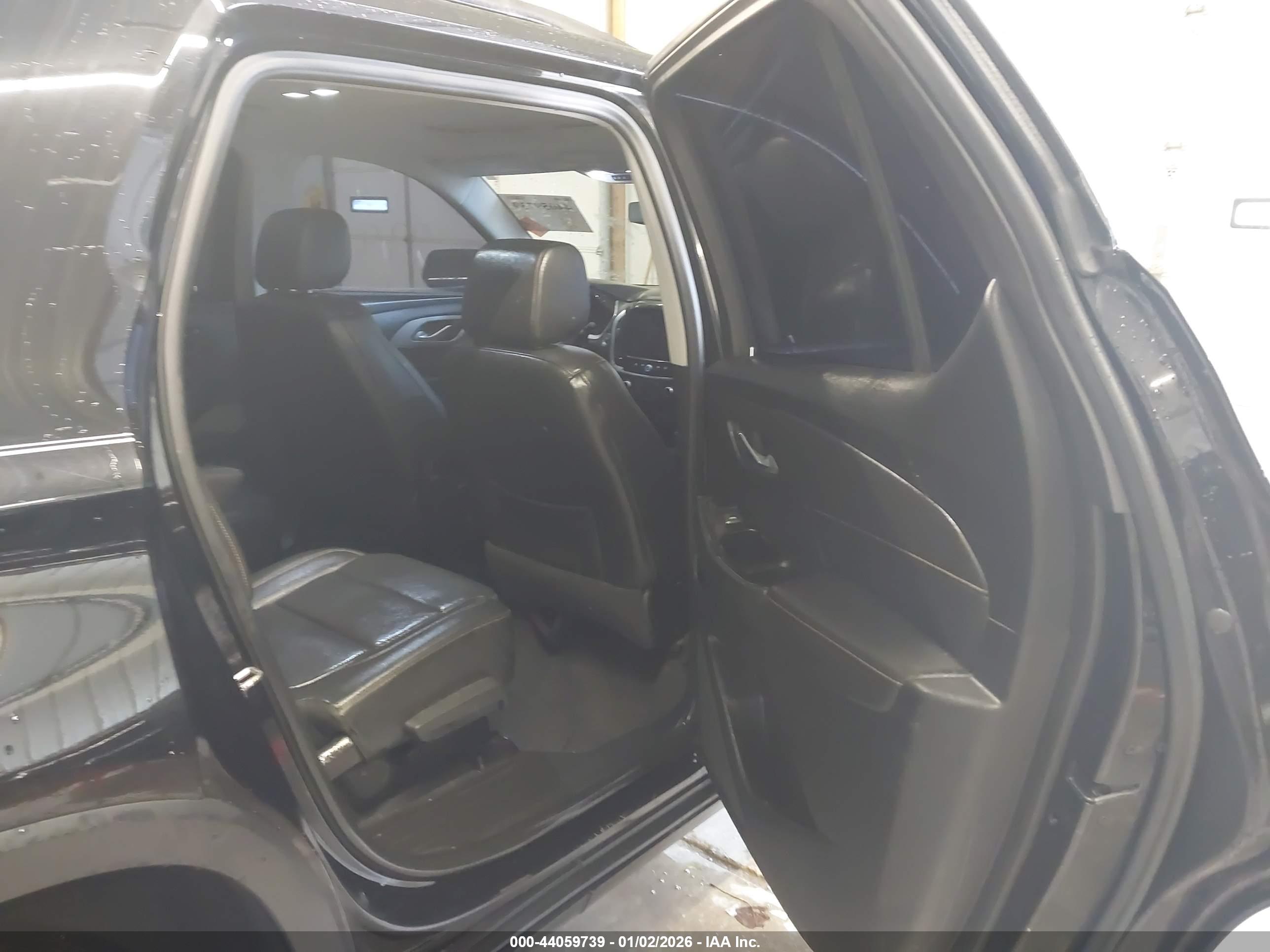 CHEVROLET TRAVERSE image 8