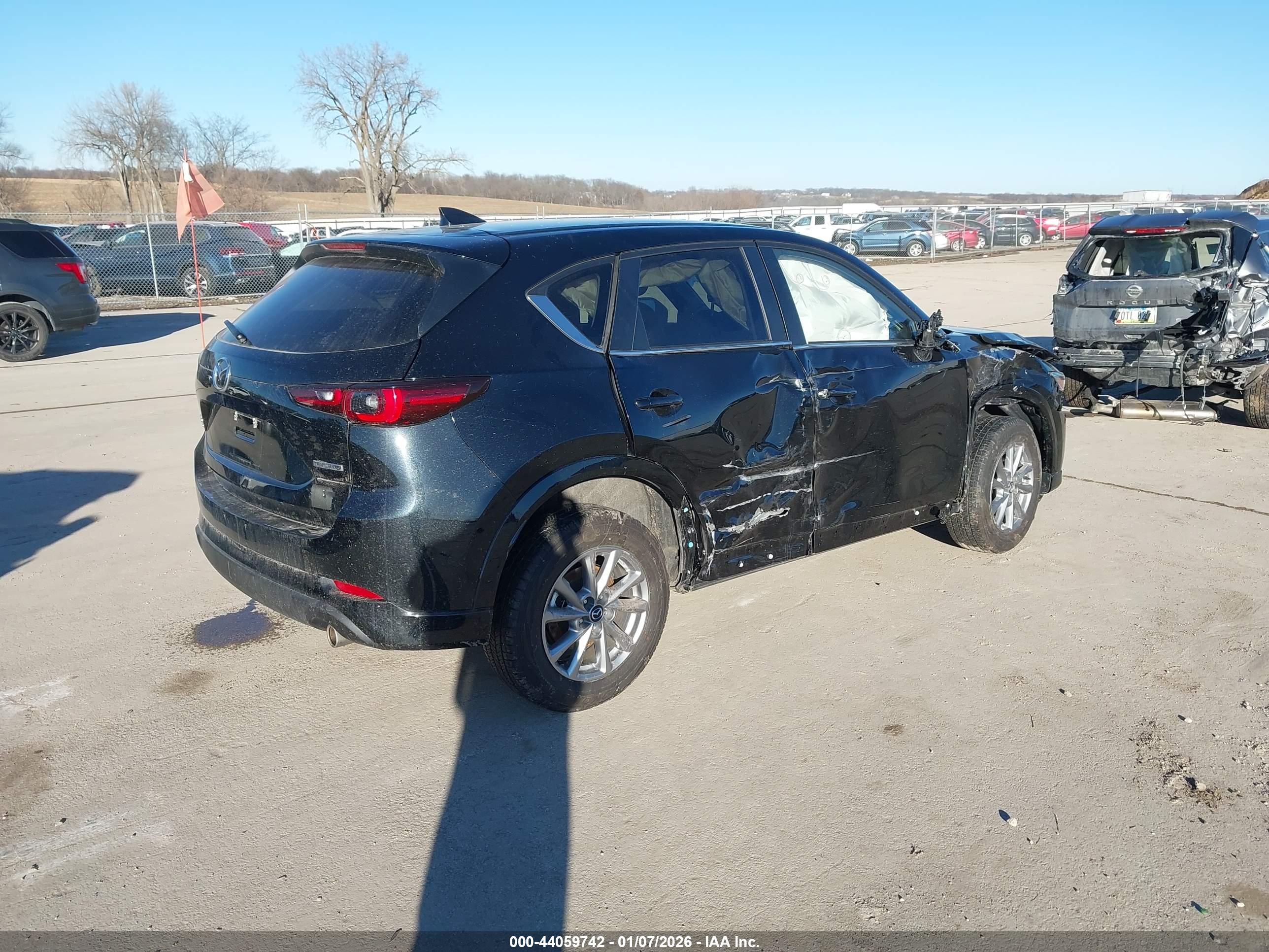 MAZDA CX-5 image 4