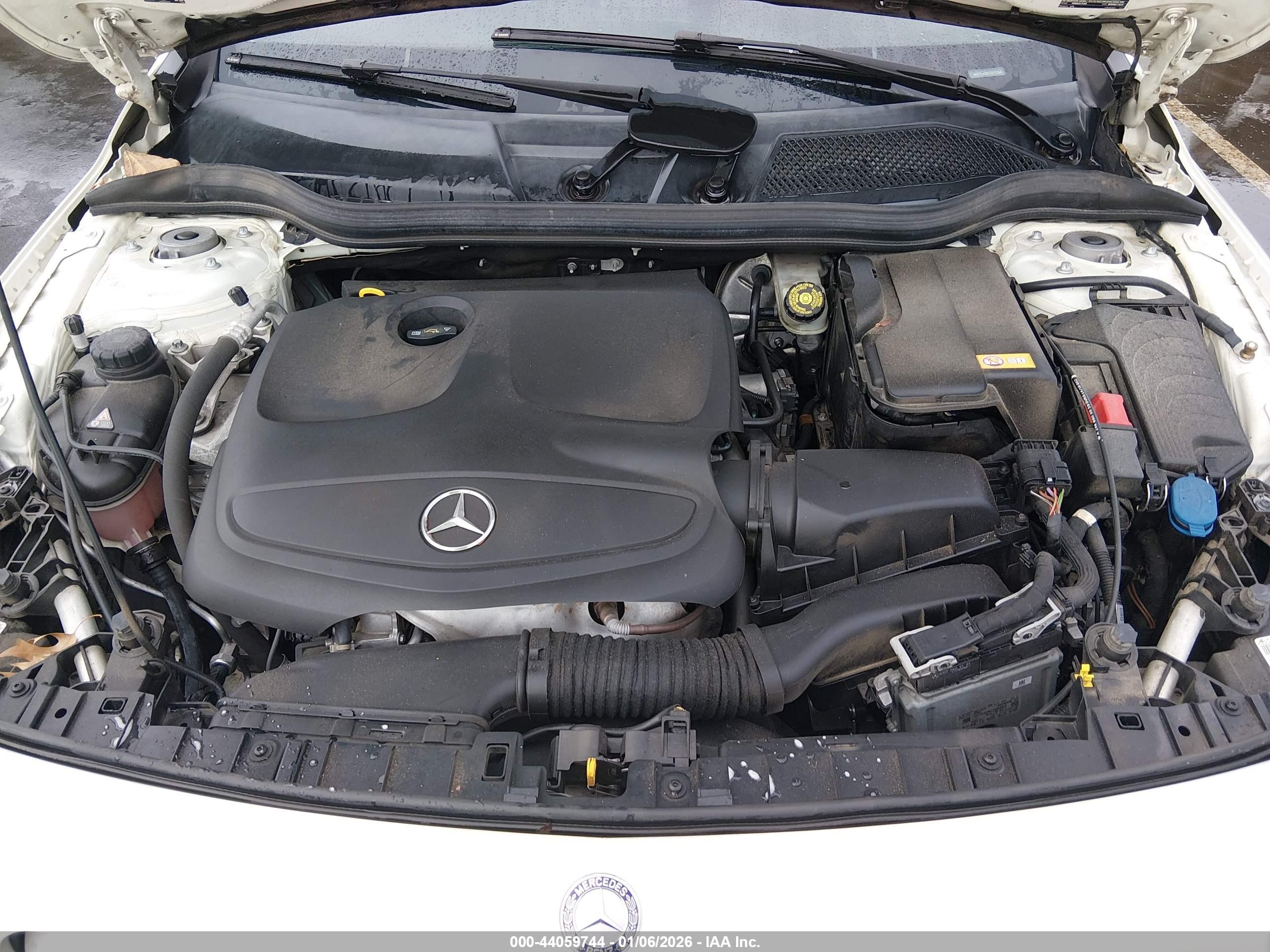 MERCEDES-BENZ GLA image 10
